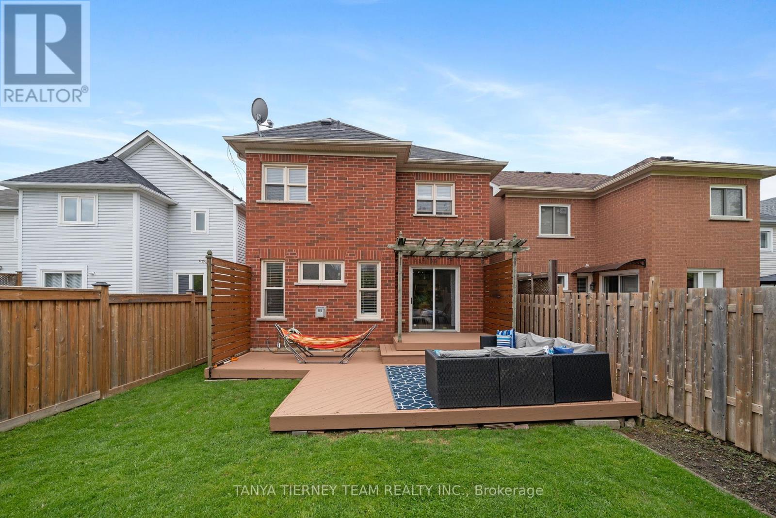 38 Wells Crescent, Whitby, Ontario  L1M 1C9 - Photo 31 - E12179485