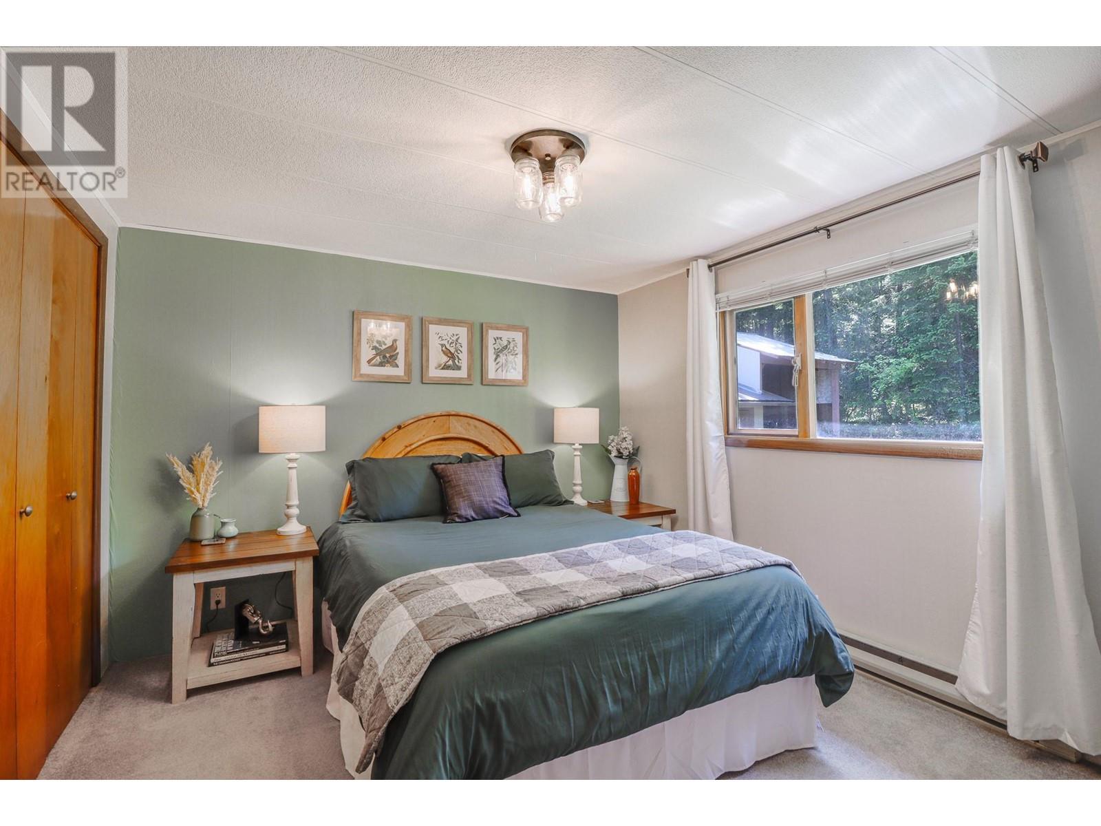 15730 Peters Road, Crawford Bay, British Columbia  V0B 1E0 - Photo 26 - 10349749