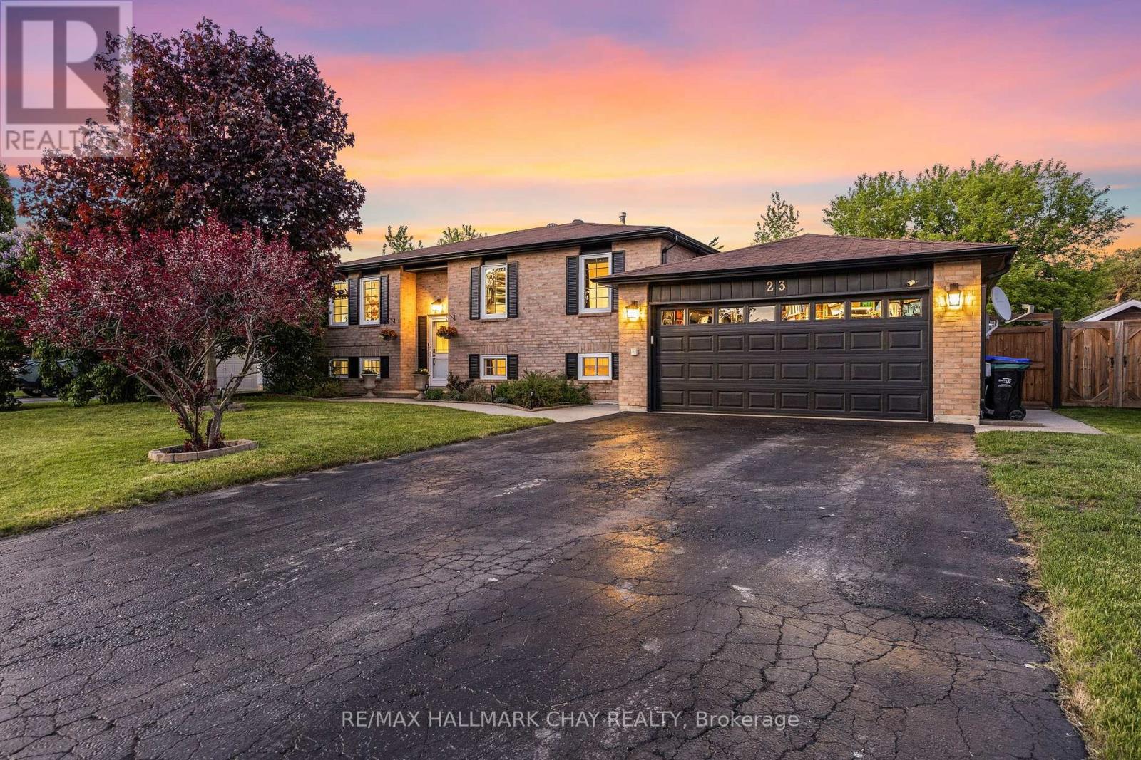 23 Mccarthy Crescent, Essa, Ontario  L3W 0J3 - Photo 1 - N12179520