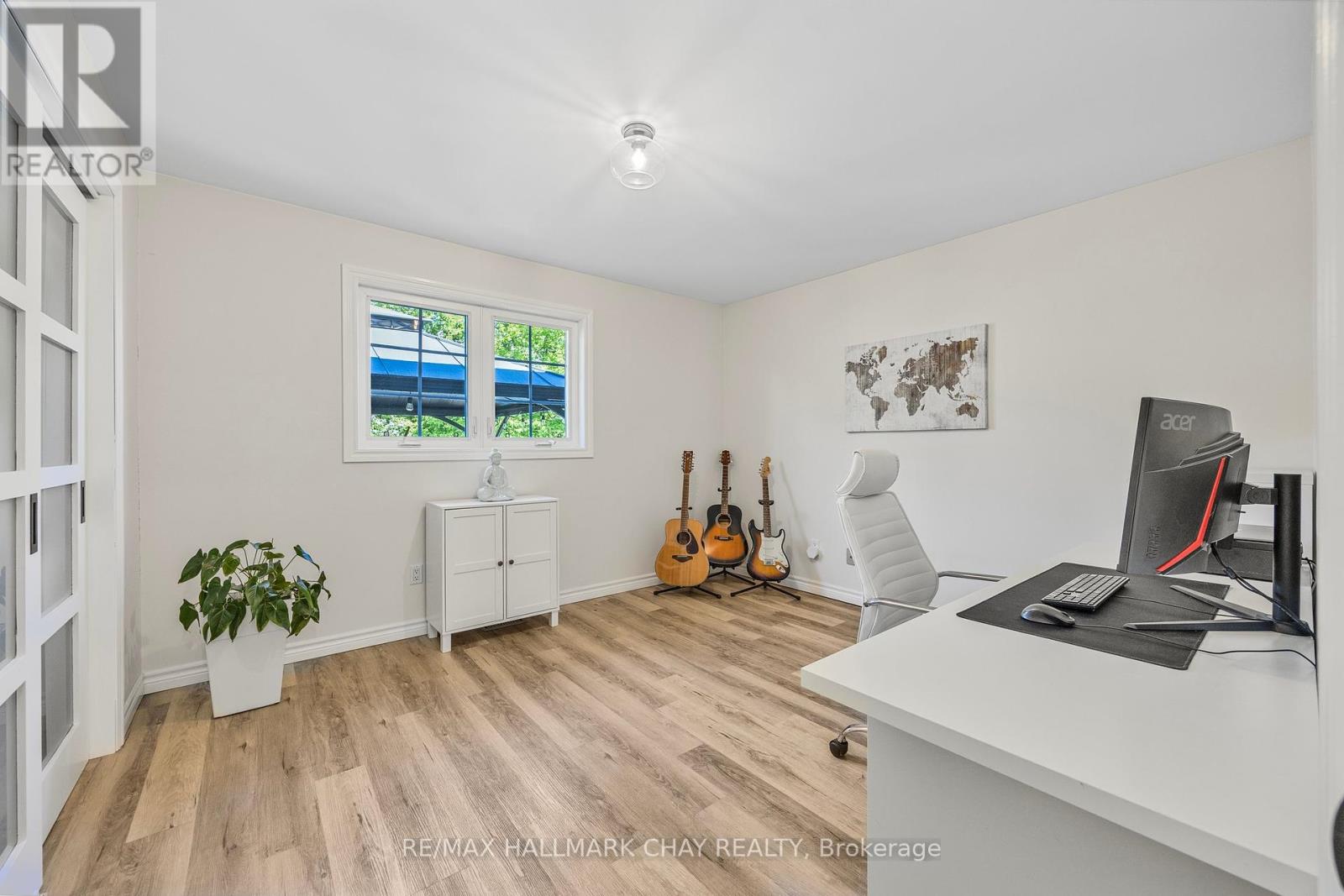 23 Mccarthy Crescent, Essa, Ontario  L3W 0J3 - Photo 15 - N12179520