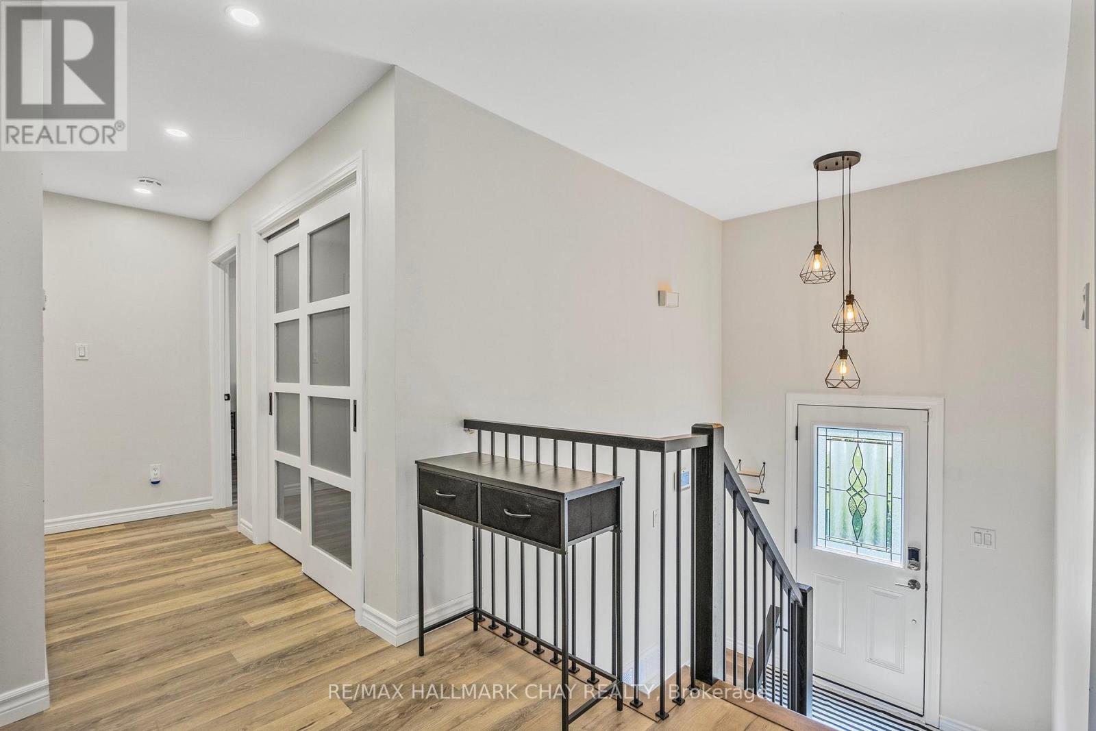 23 Mccarthy Crescent, Essa, Ontario  L3W 0J3 - Photo 19 - N12179520