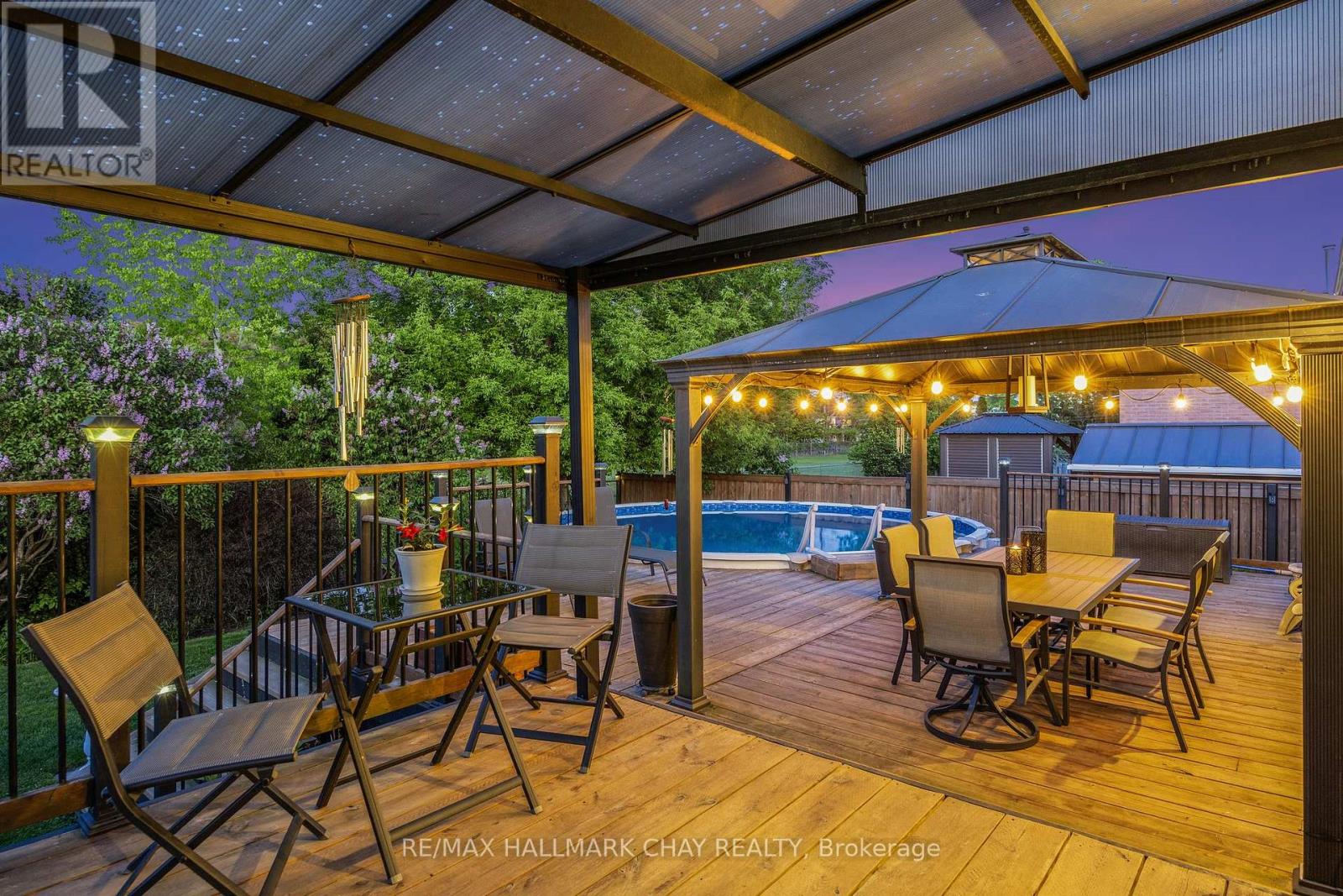23 Mccarthy Crescent, Essa, Ontario  L3W 0J3 - Photo 4 - N12179520