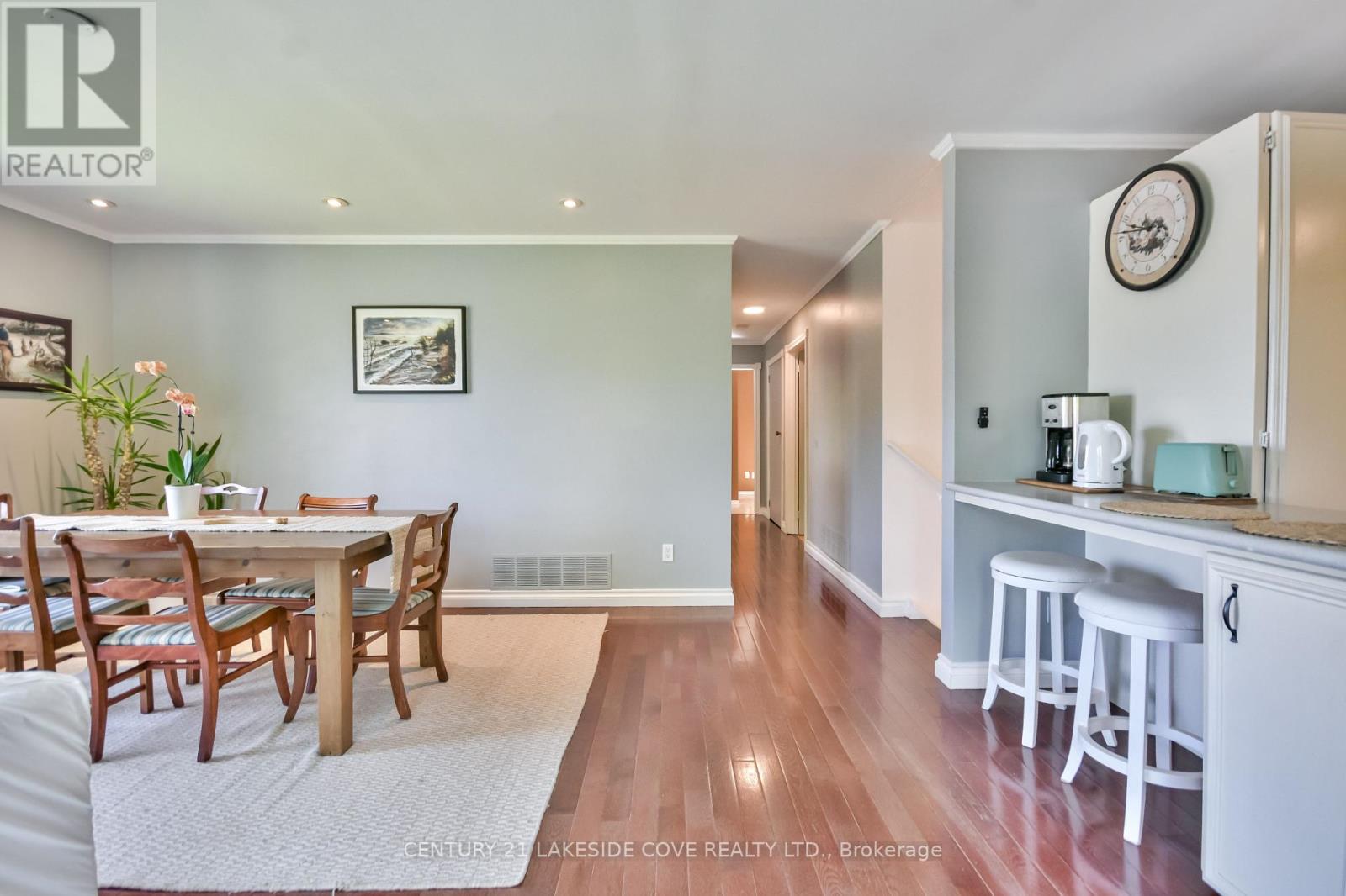 3976 Woodland Drive, Ramara, Ontario  L3V 6H7 - Photo 17 - S12179454