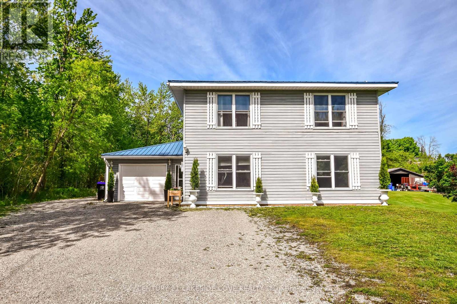 3976 Woodland Drive, Ramara, Ontario  L3V 6H7 - Photo 3 - S12179454