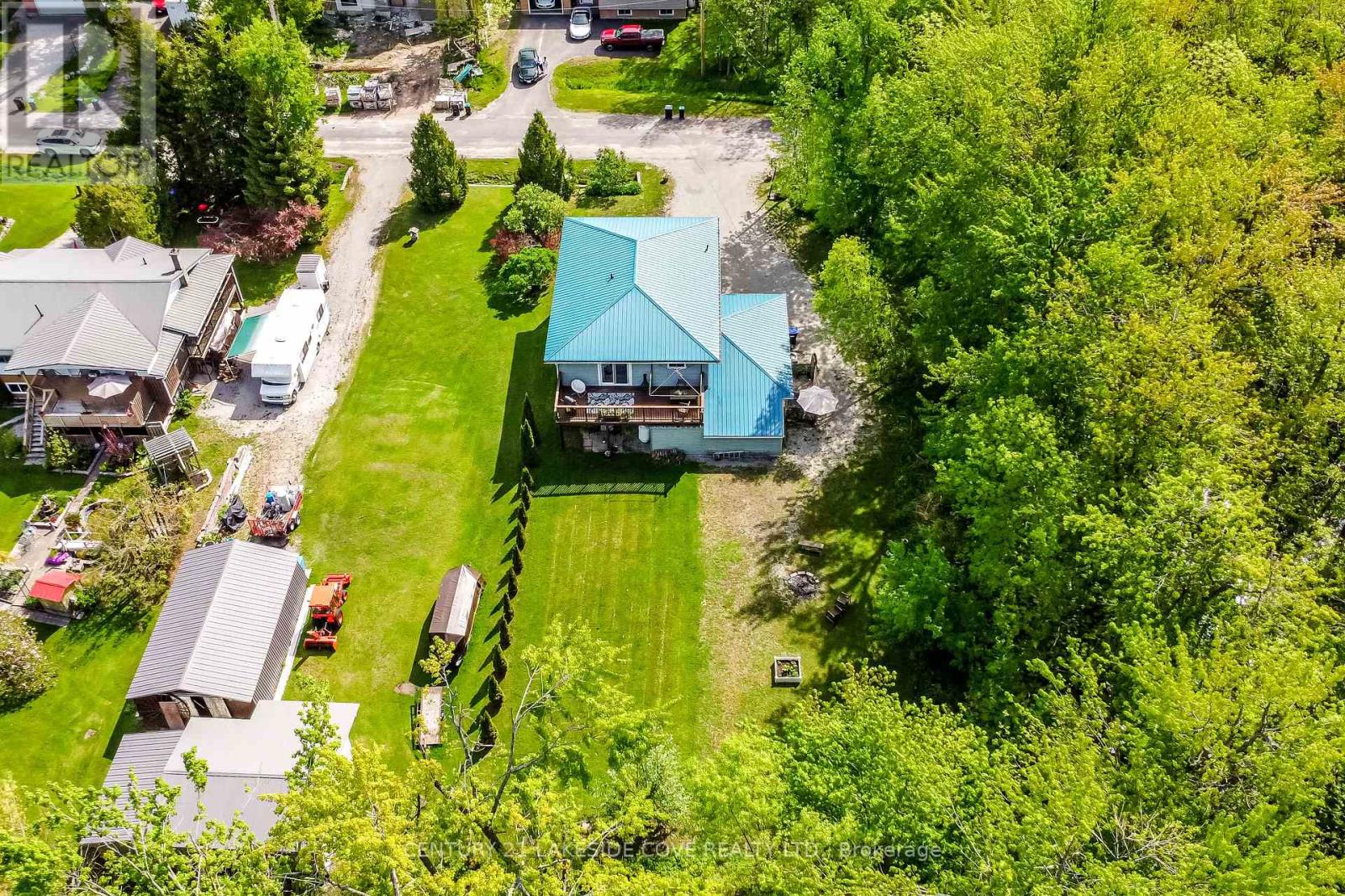 3976 Woodland Drive, Ramara, Ontario  L3V 6H7 - Photo 41 - S12179454
