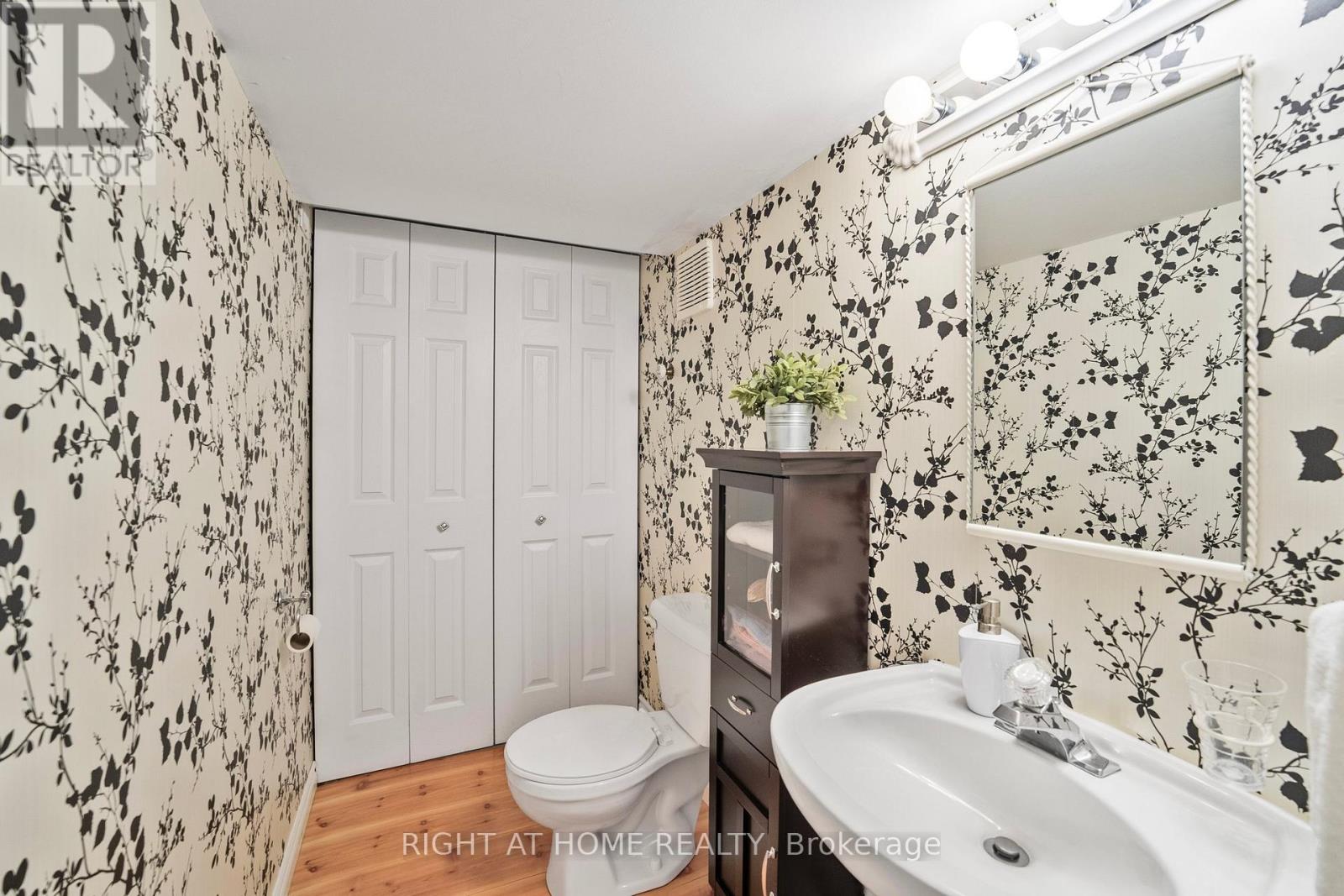 4 Forrester Road, Oro-Medonte, Ontario  L0L 2L0 - Photo 41 - S12179511