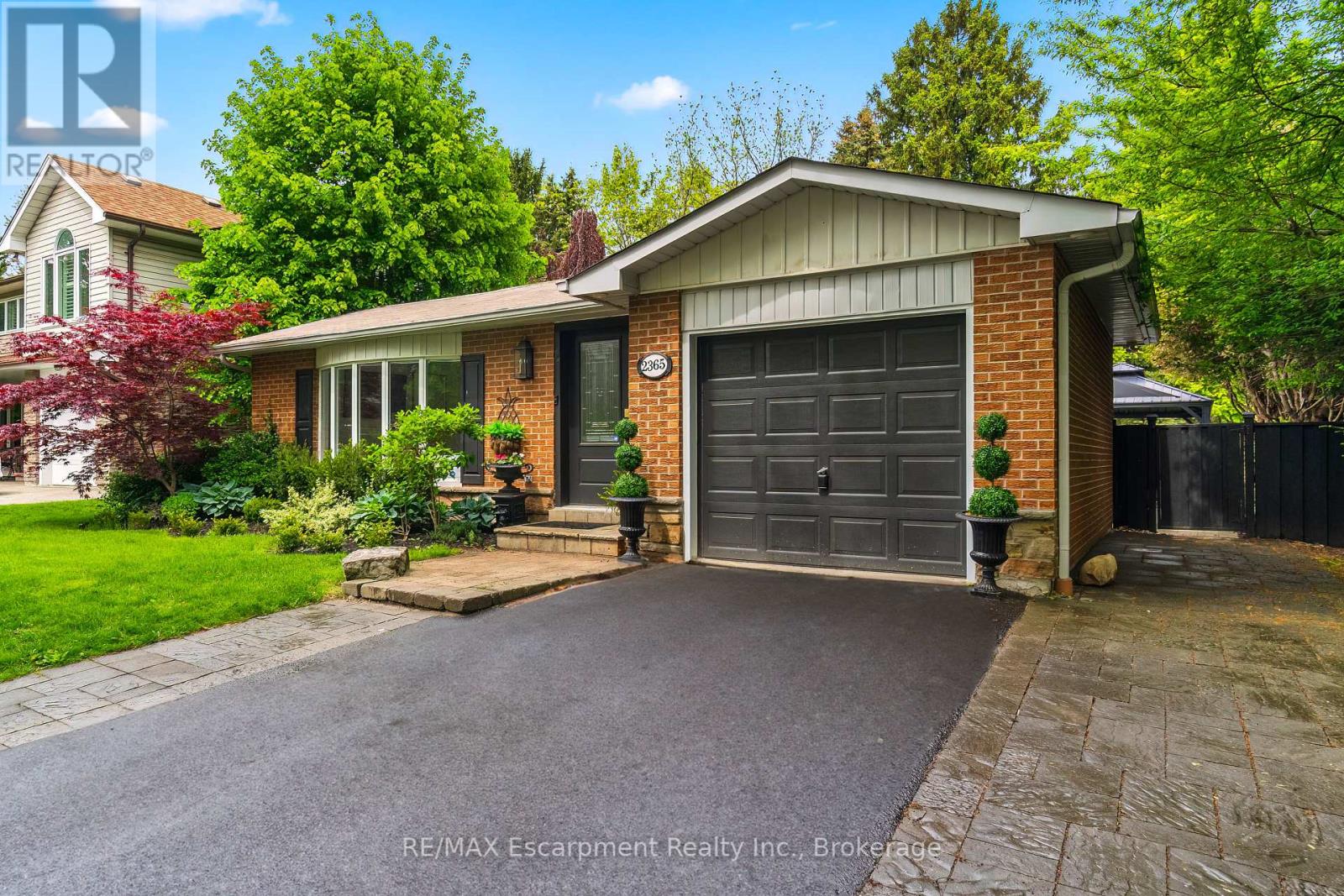 Property at 2365 DEVON ROAD image 3