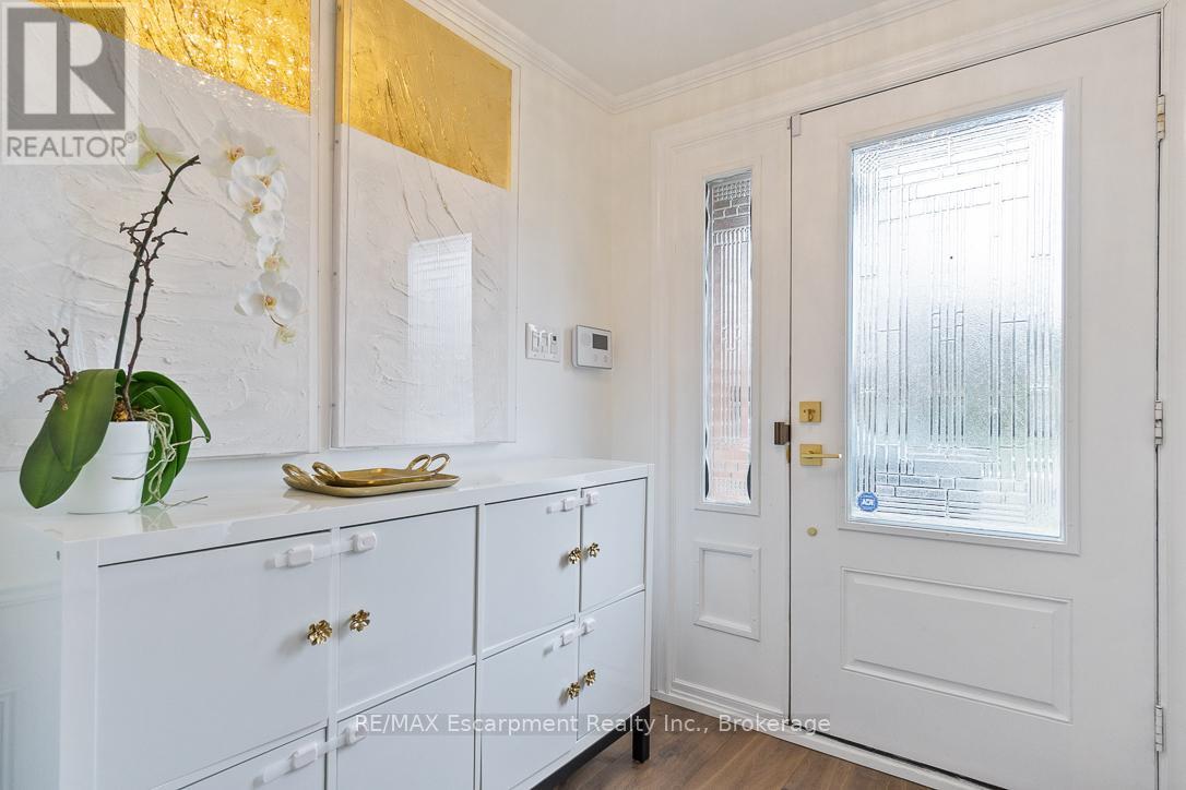 Property at 2365 DEVON ROAD image 5