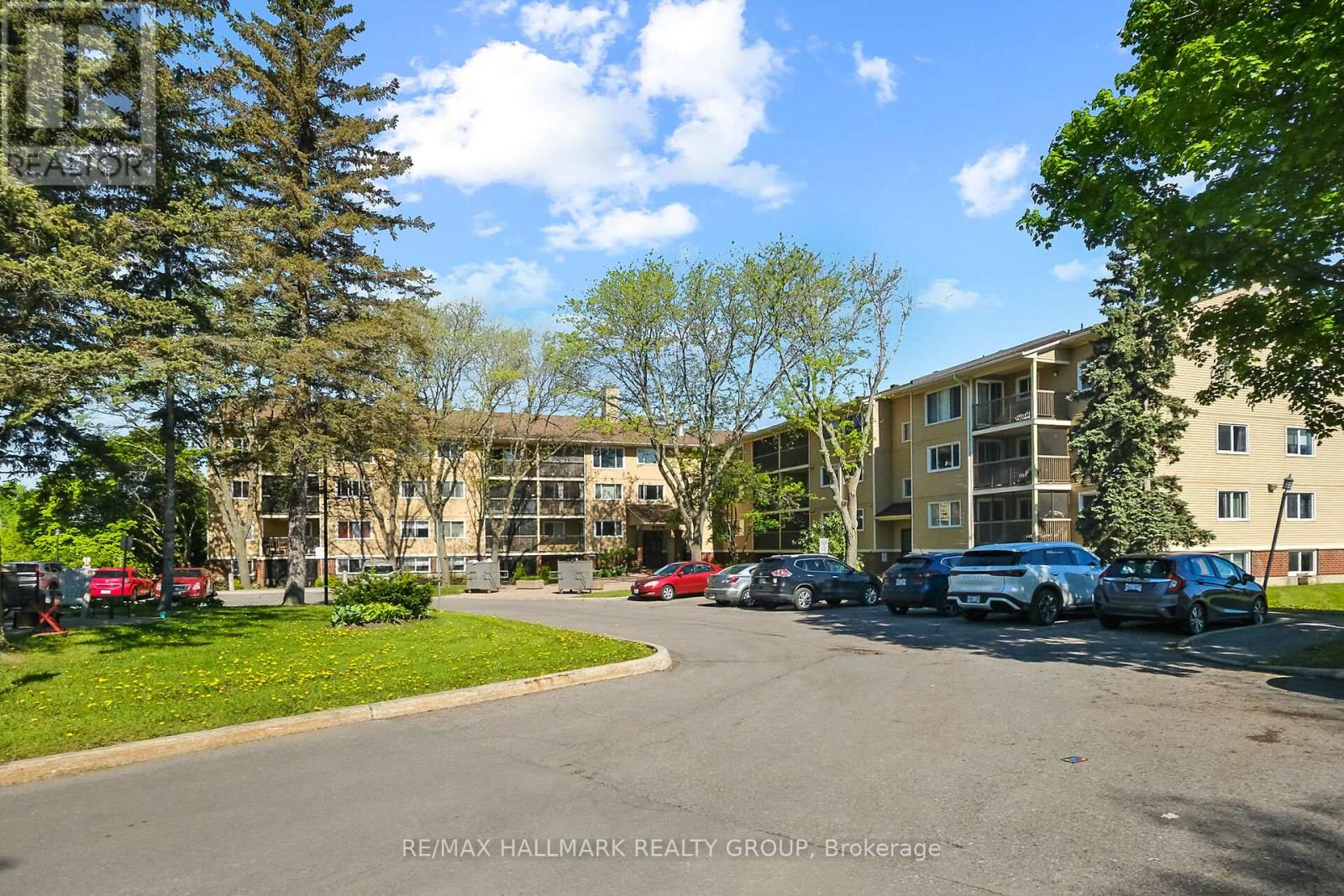 402 - 6376 BILBERRY DRIVE, Ottawa, Ontario