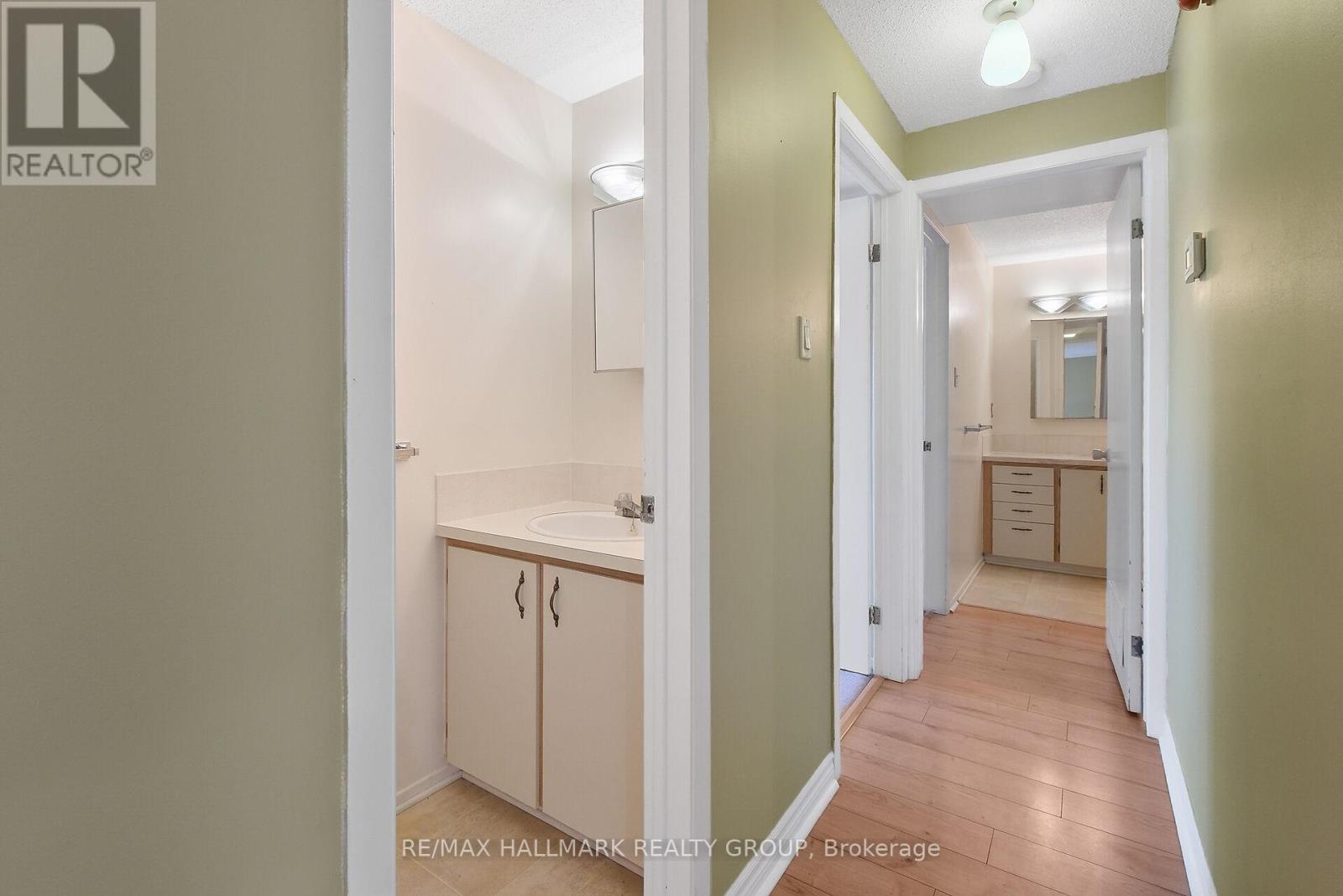 402 - 6376 Bilberry Drive, Ottawa, Ontario  K1C 4P6 - Photo 18 - X12179617