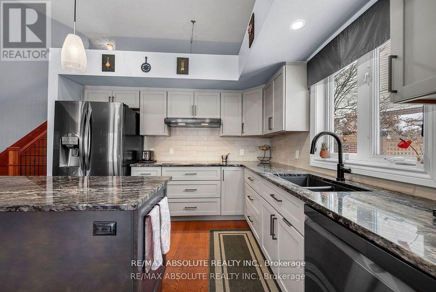 48 Settler's Ridge Way, Ottawa, Ontario  K2J 4V2 - Photo 11 - X12179632