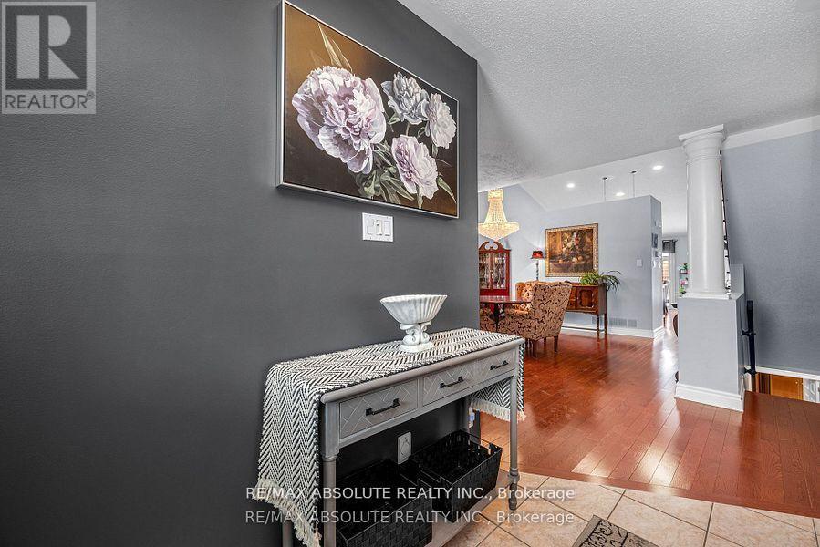 48 Settler's Ridge Way, Ottawa, Ontario  K2J 4V2 - Photo 3 - X12179632