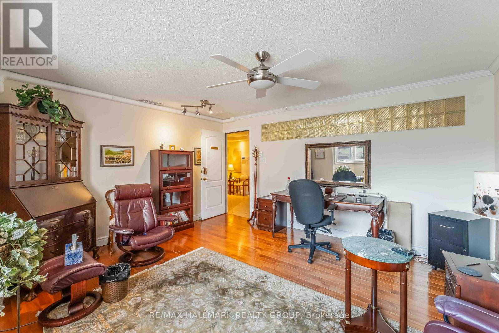 201 - 117 Murray Street, Ottawa, Ontario  K1N 5M5 - Photo 9 - X12179637