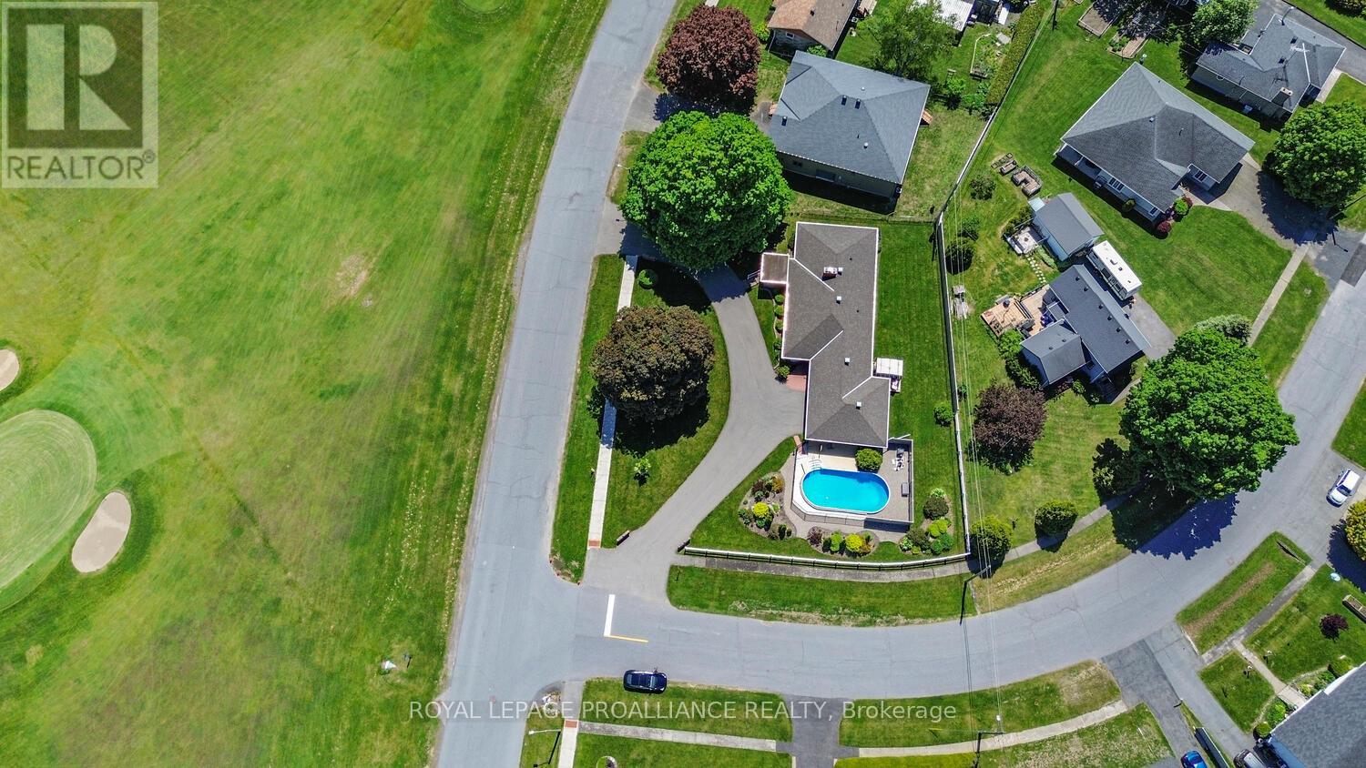 26 LAKEVIEW DRIVE South Dundas