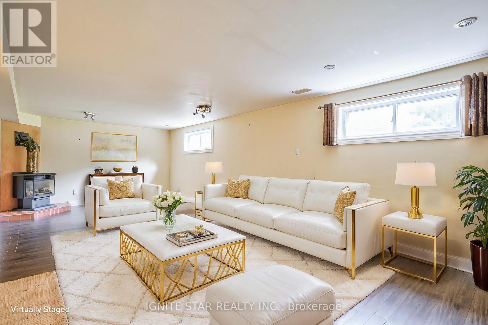 580 Arbor Road, Mississauga (Mineola), Ontario  L5G 2J8 - Photo 3 - W12179420