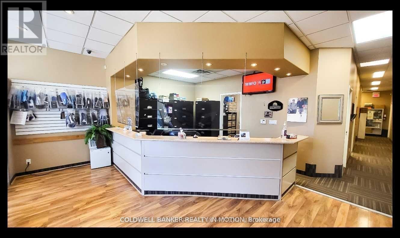 7 - 5025 Heatherleigh Avenue, Mississauga, Ontario  L5V 2Y7 - Photo 3 - W12179495