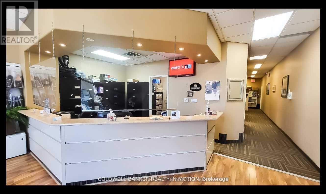7 - 5025 Heatherleigh Avenue, Mississauga, Ontario  L5V 2Y7 - Photo 4 - W12179495