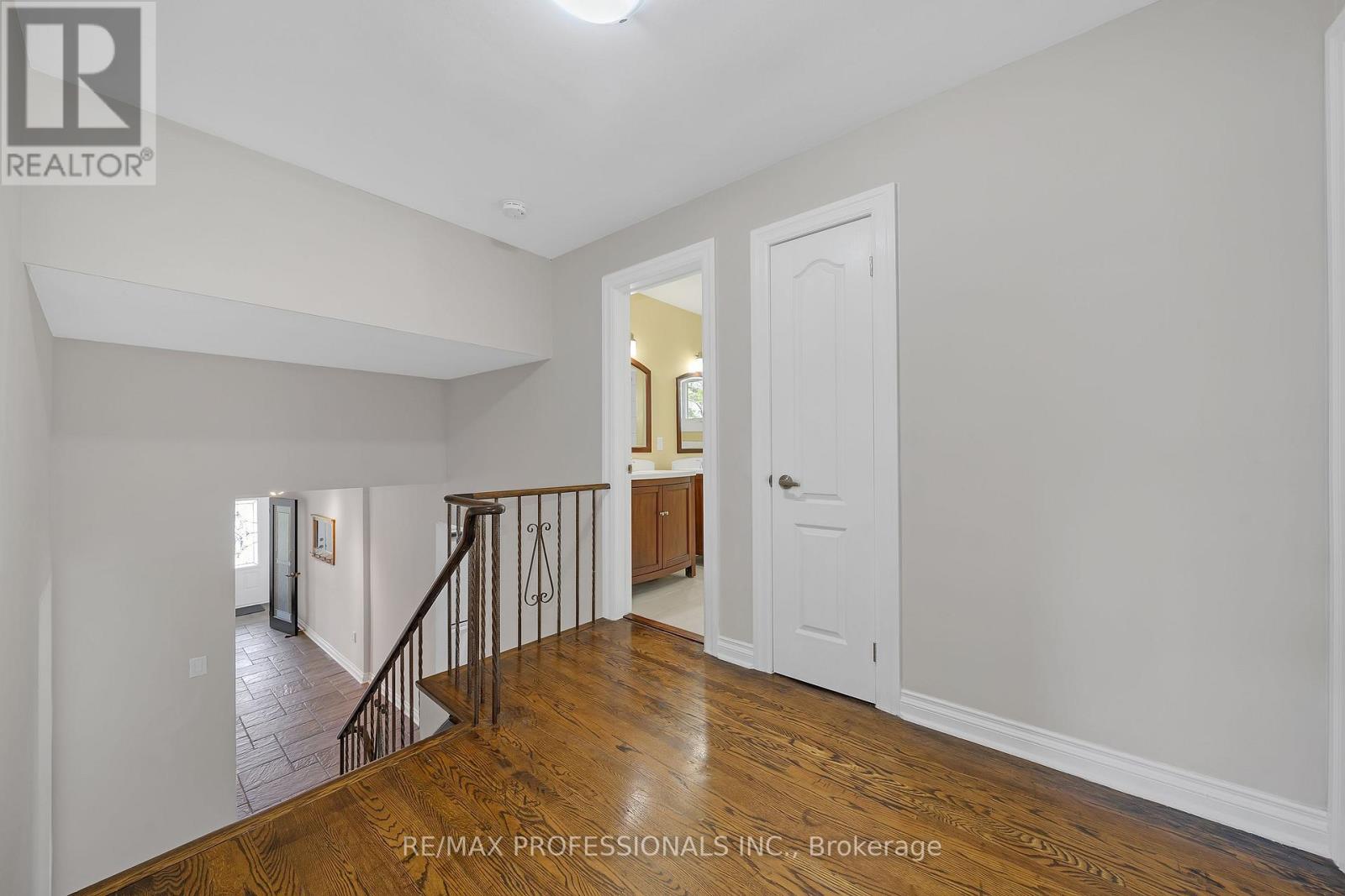 3561 Haven Glenn, Mississauga (Applewood), Ontario  L4X 1X6 - Photo 12 - W12179504