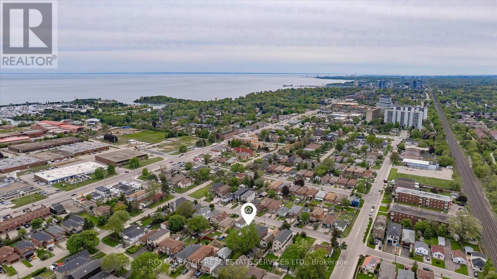 1059 Westmount Avenue, Mississauga, Ontario  L5E 1X5 - Photo 8 - W12179515
