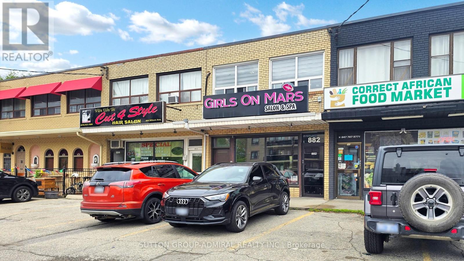 882 Wilson Avenue, Toronto (Downsview-Roding-Cfb), Ontario  M3K 1E7 - Photo 4 - W12179516