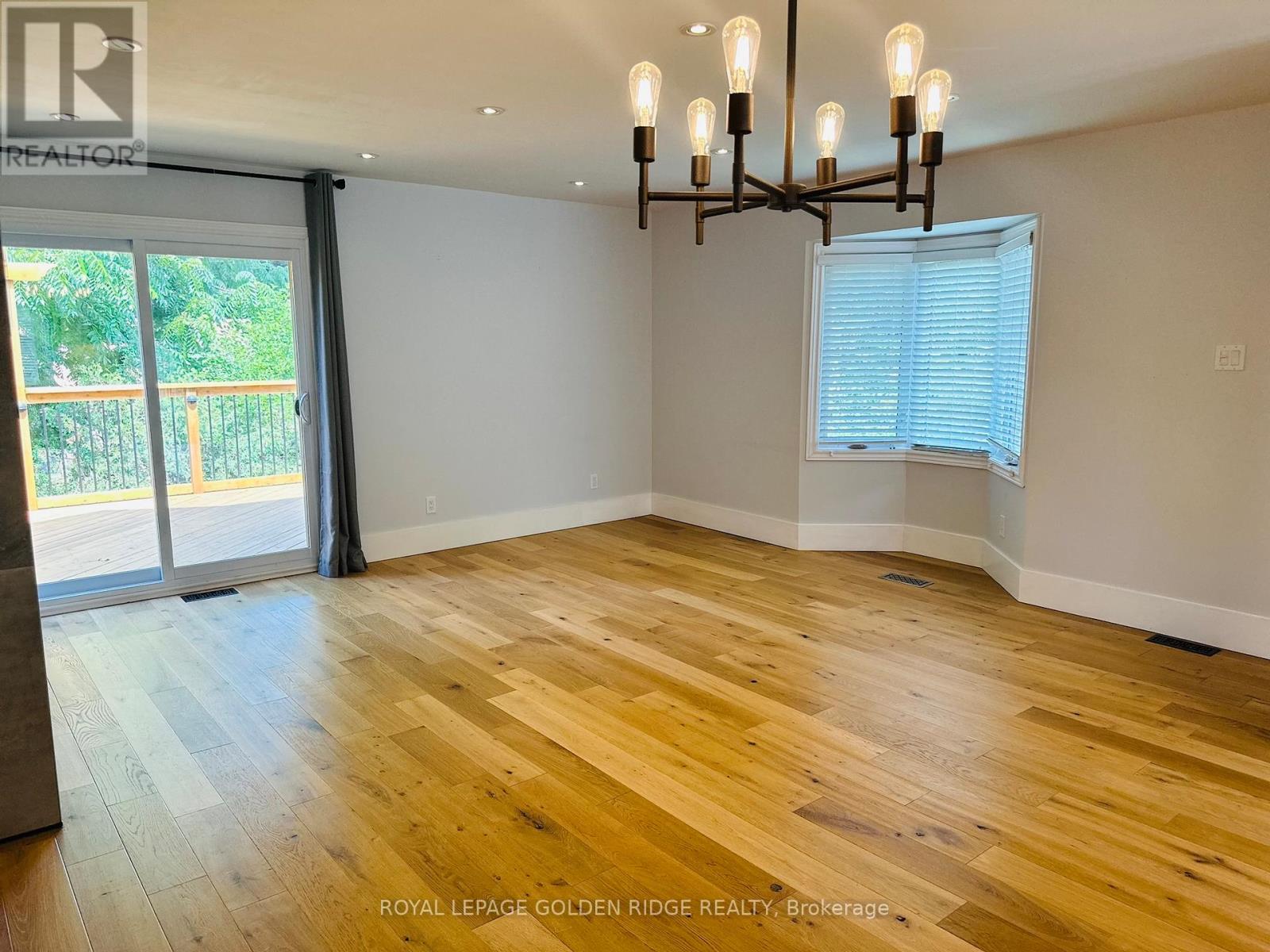 2 Normandy Place, Oakville (Co Central), Ontario  L6K 1S1 - Photo 7 - W12179531