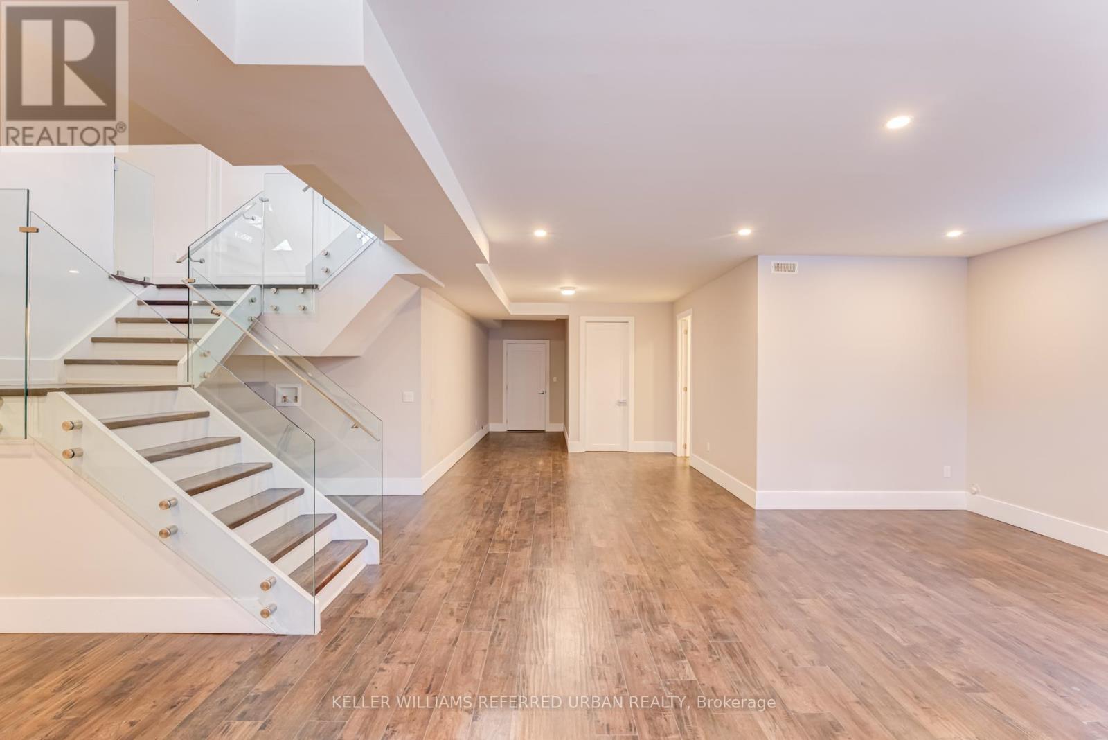 57 Ambleside Avenue, Toronto, Ontario  M8Z 2H8 - Photo 37 - W12179534