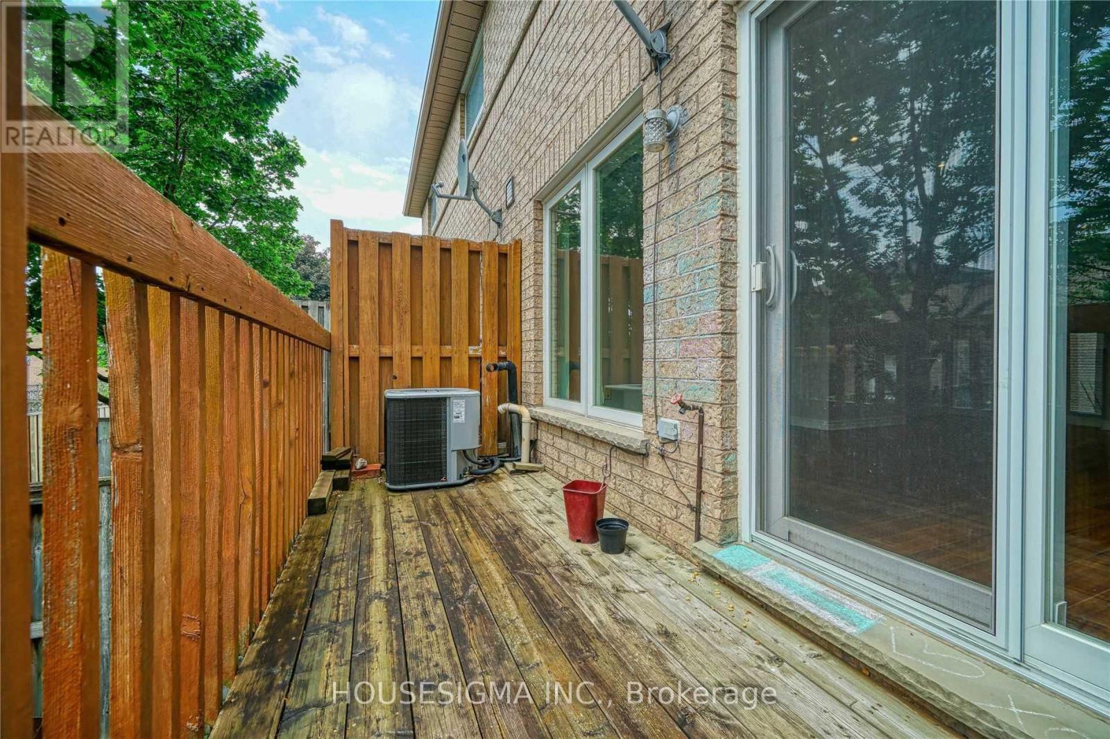 21 - 80 Strathaven Drive, Mississauga, Ontario  L5R 3V9 - Photo 29 - W12179540