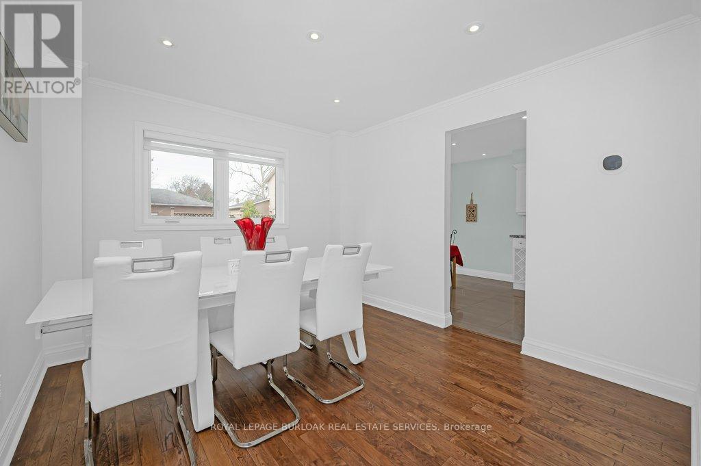 274 Honeyvale Road, Oakville, Ontario  L6L 6H8 - Photo 8 - W12179561