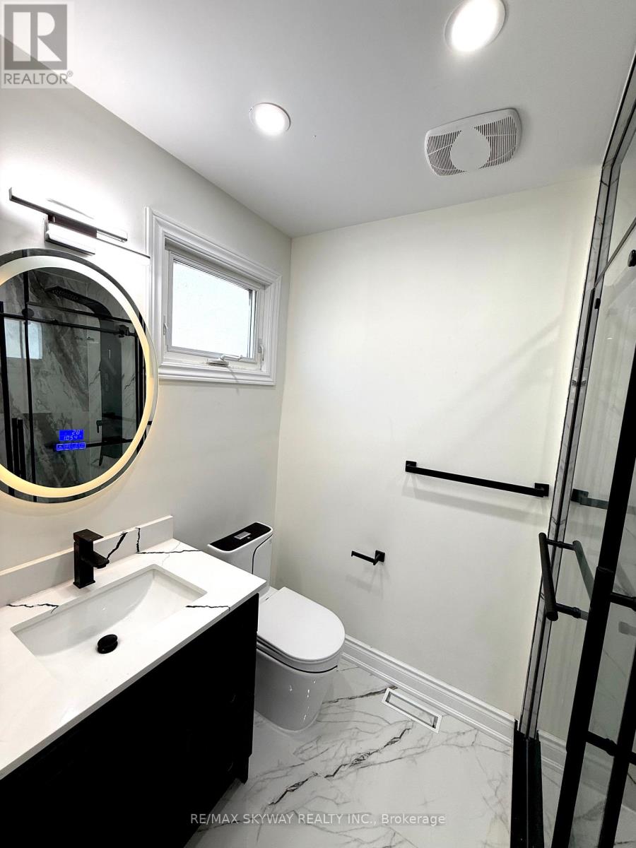 7461 Netherwood Road, Mississauga (Malton), Ontario  L4T 2N7 - Photo 25 - W12179565