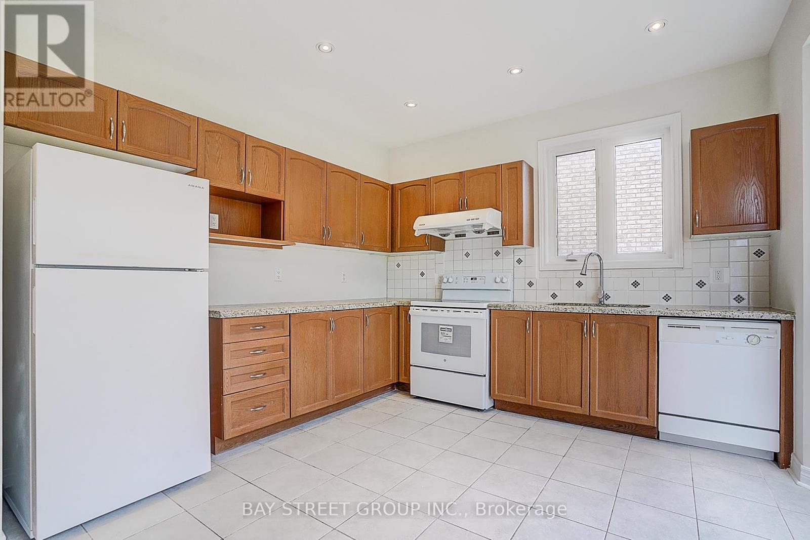 36 Shell Court, Richmond Hill, Ontario  L4S 0B1 - Photo 12 - N12175843