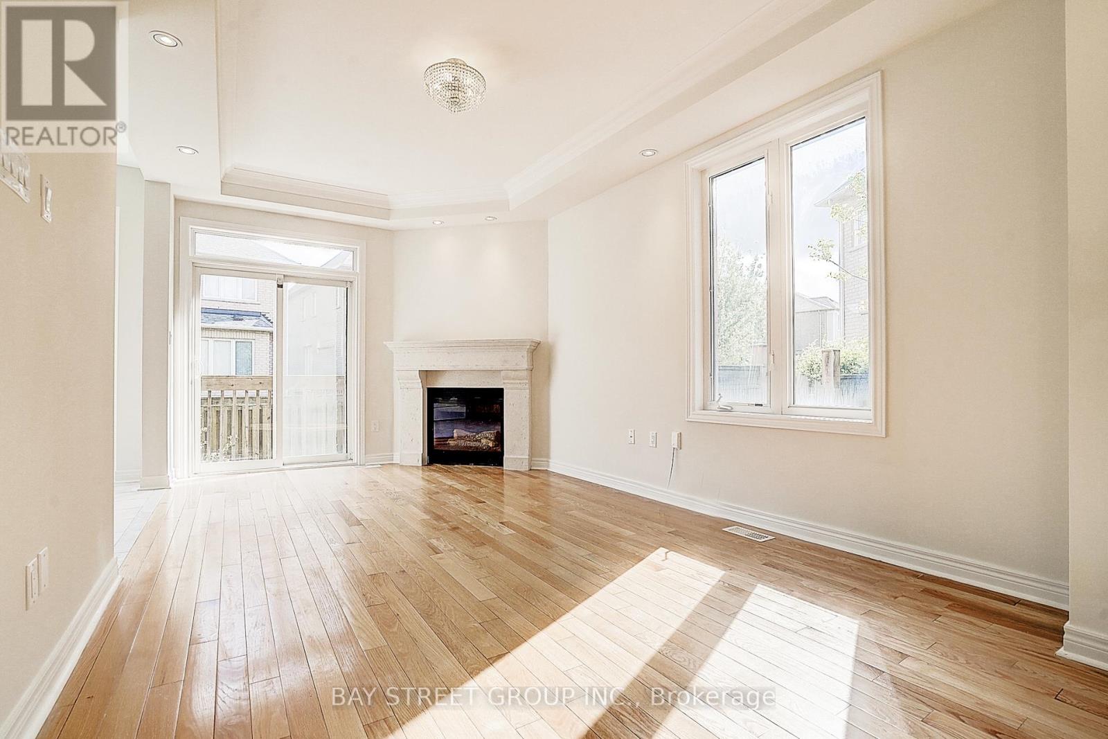 36 Shell Court, Richmond Hill, Ontario  L4S 0B1 - Photo 4 - N12175843