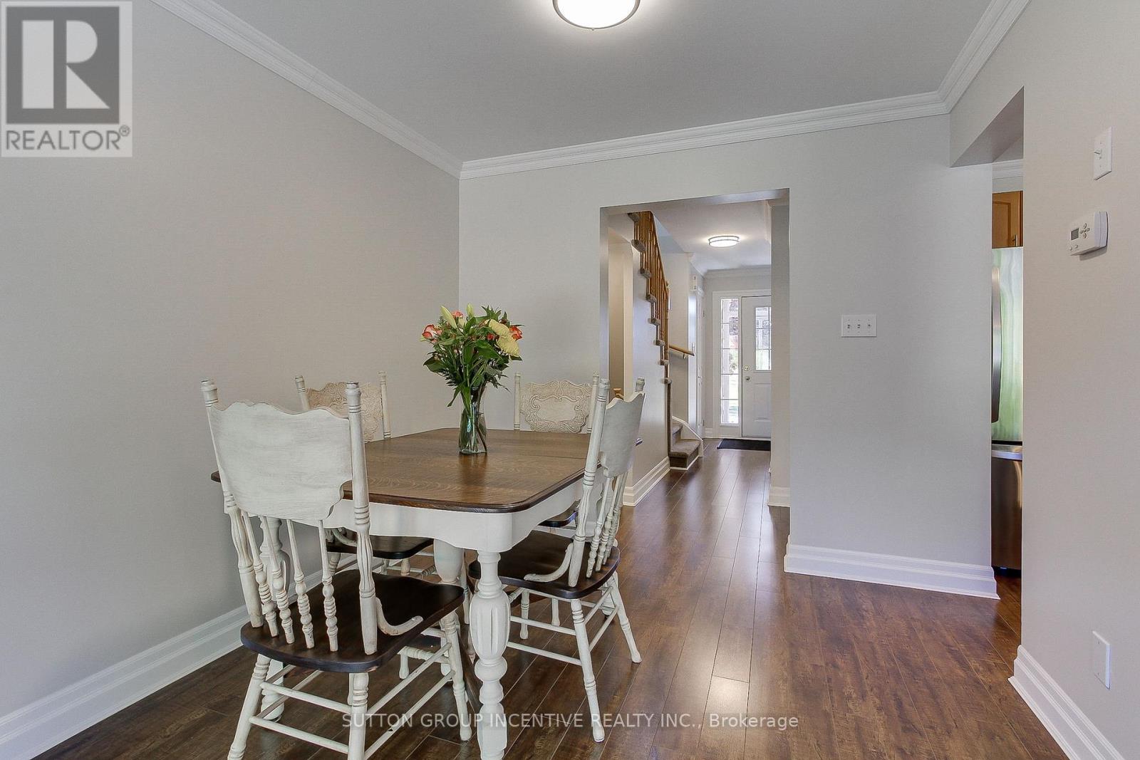 162 Fairwood Drive, Georgina, Ontario  L4P 3Y3 - Photo 8 - N12179490