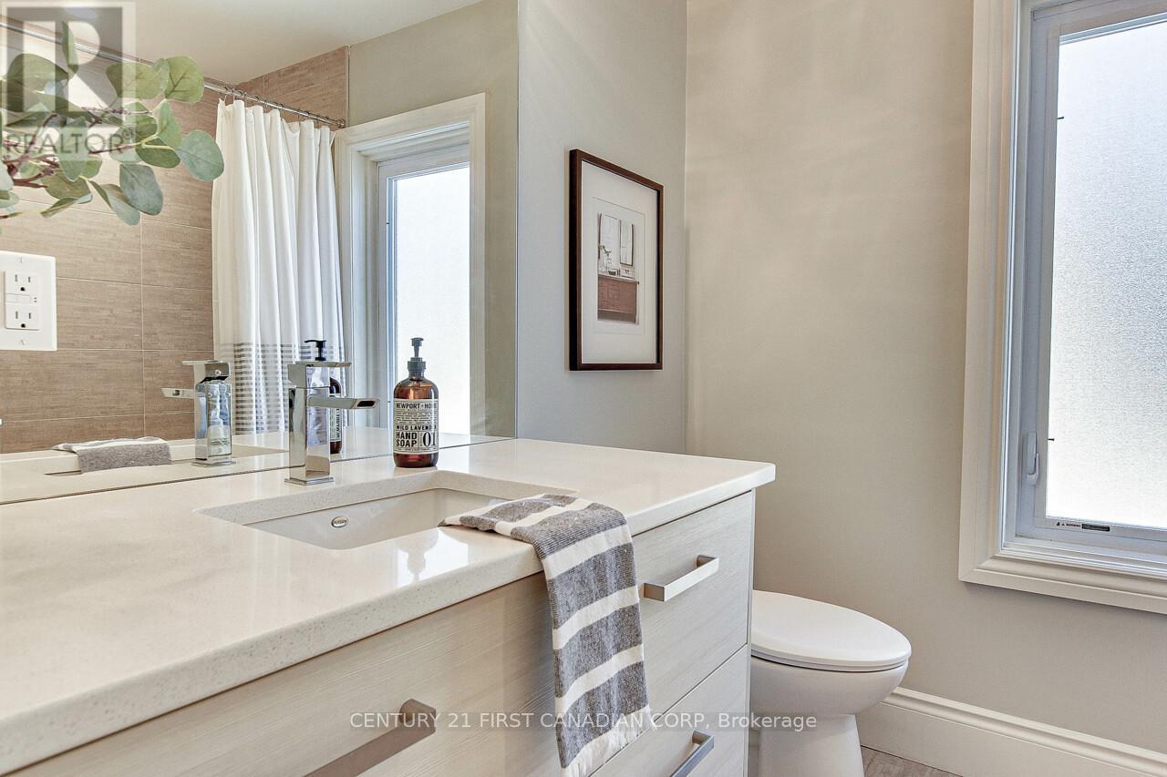 239 Tecumseh Avenue E, London South, Ontario  N6C 1S7 - Photo 30 - X12179103