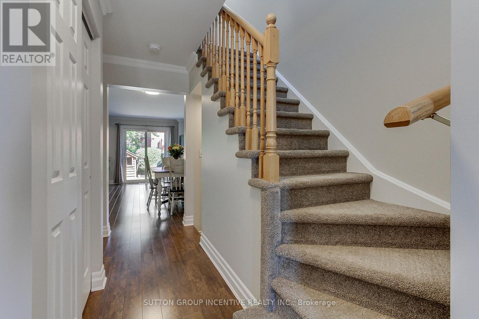 162 Fairwood Drive, Georgina, Ontario  L4P 3Y3 - Photo 6 - N12179490