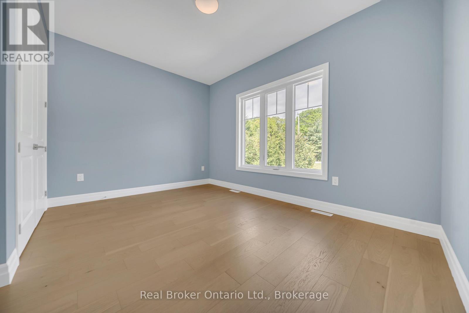 8357 Goosemarsh Line, Lambton Shores, Ontario  N0M 1T0 - Photo 14 - X12179611