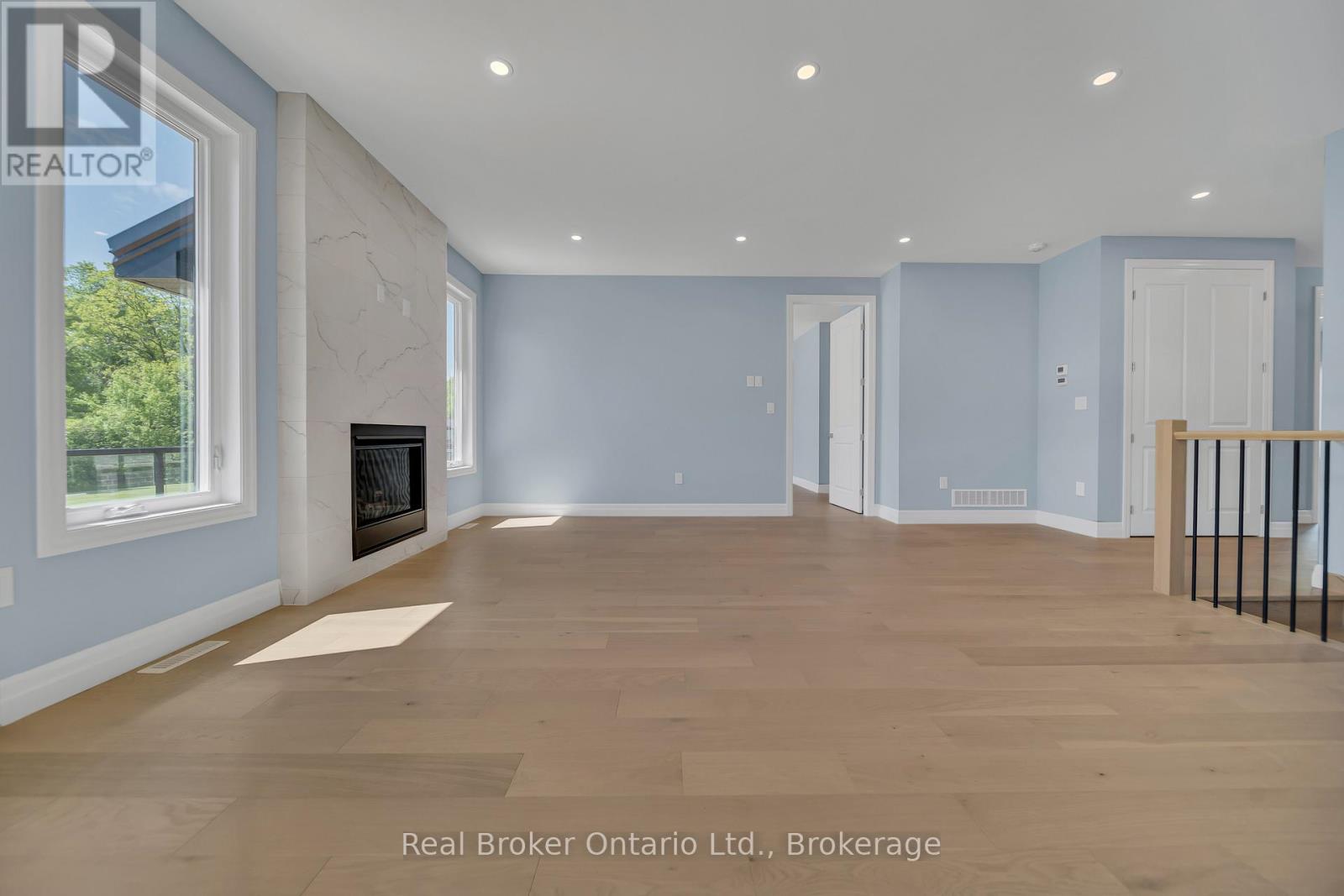 8357 Goosemarsh Line, Lambton Shores, Ontario  N0M 1T0 - Photo 17 - X12179611