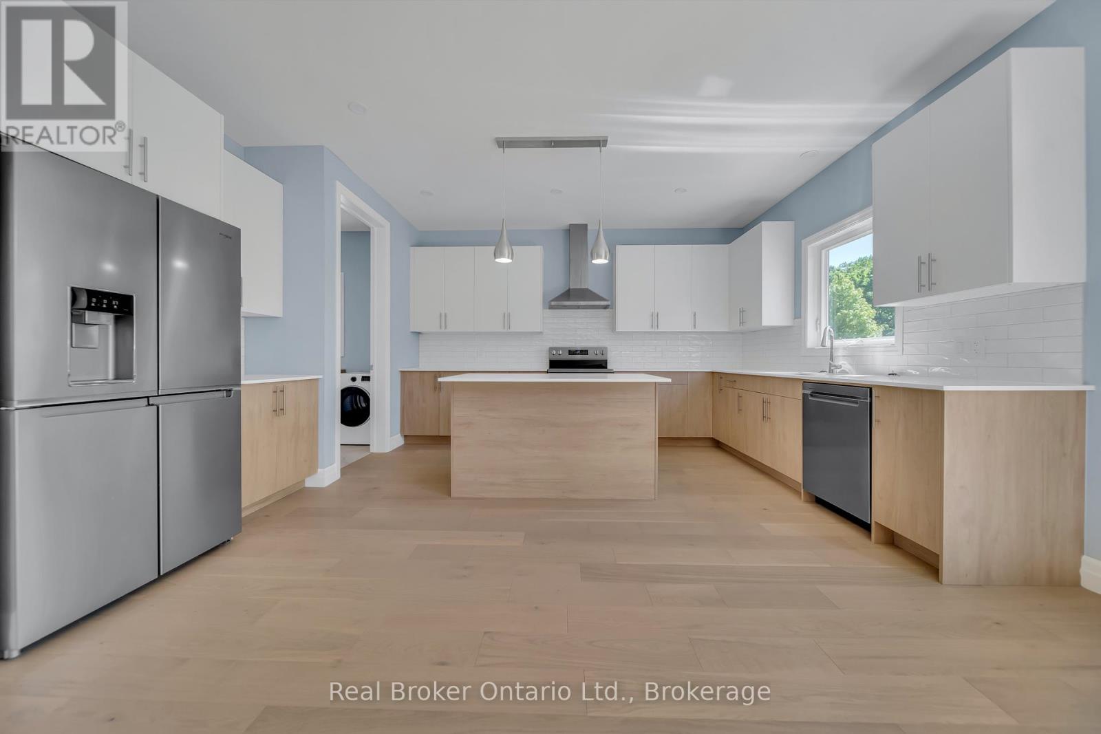 8357 Goosemarsh Line, Lambton Shores, Ontario  N0M 1T0 - Photo 18 - X12179611