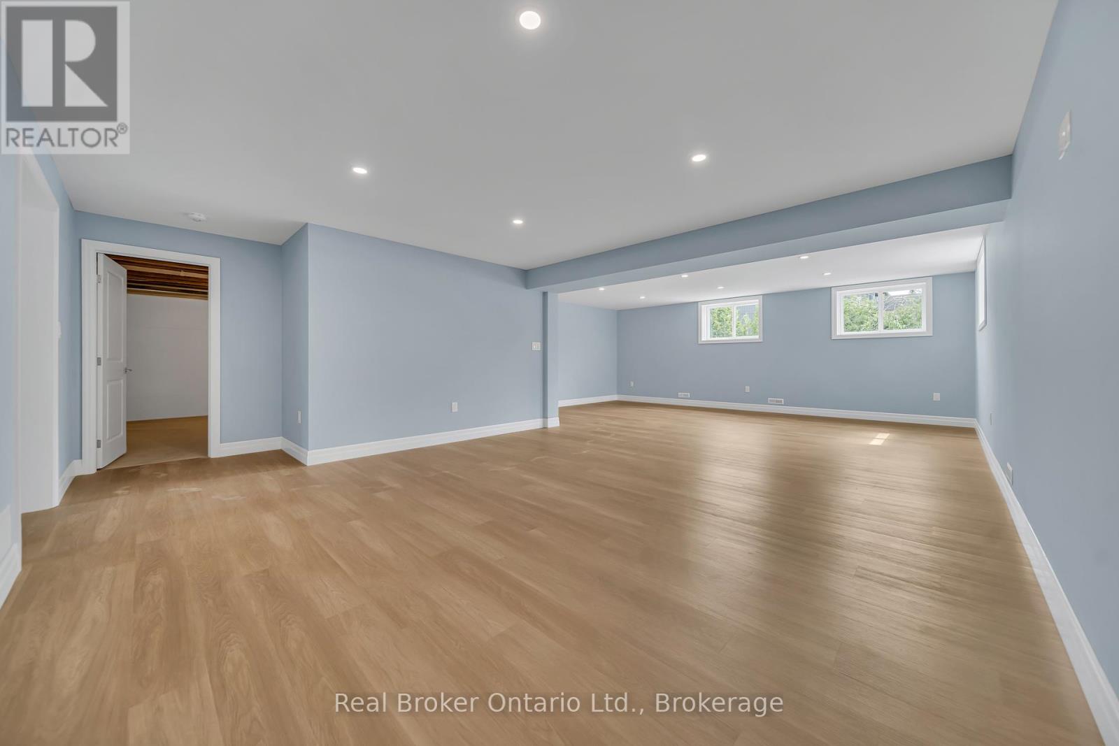 8357 Goosemarsh Line, Lambton Shores, Ontario  N0M 1T0 - Photo 34 - X12179611