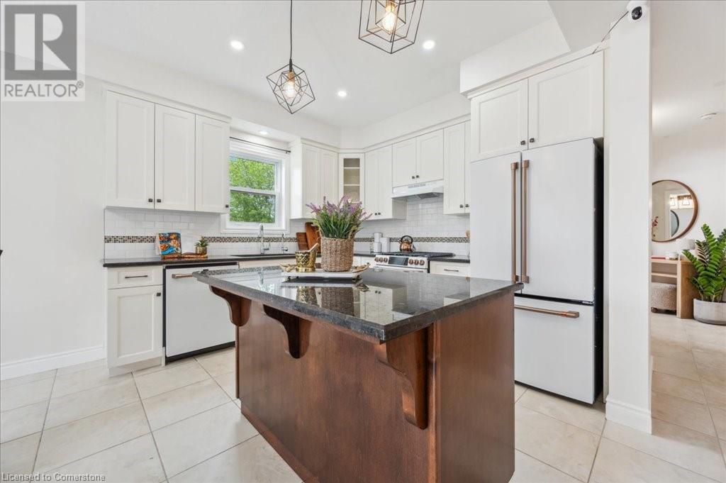 450 Applegate Court, Waterloo, Ontario  N2T 0A9 - Photo 12 - 40730110
