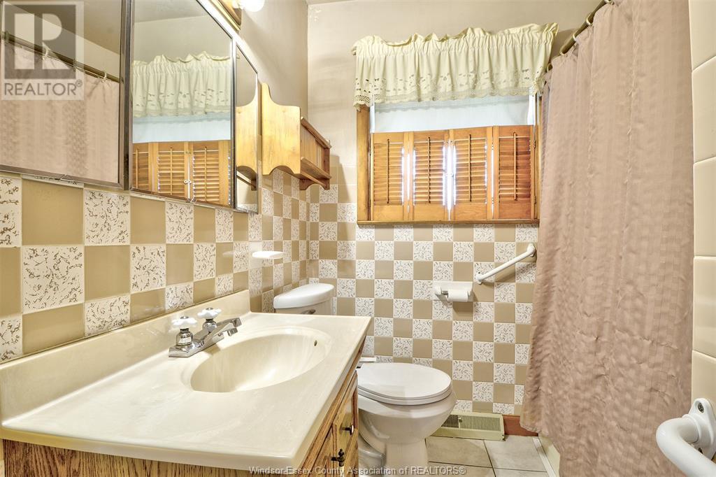 615 Giles West, Windsor, Ontario  N9A 6H9 - Photo 16 - 25013399