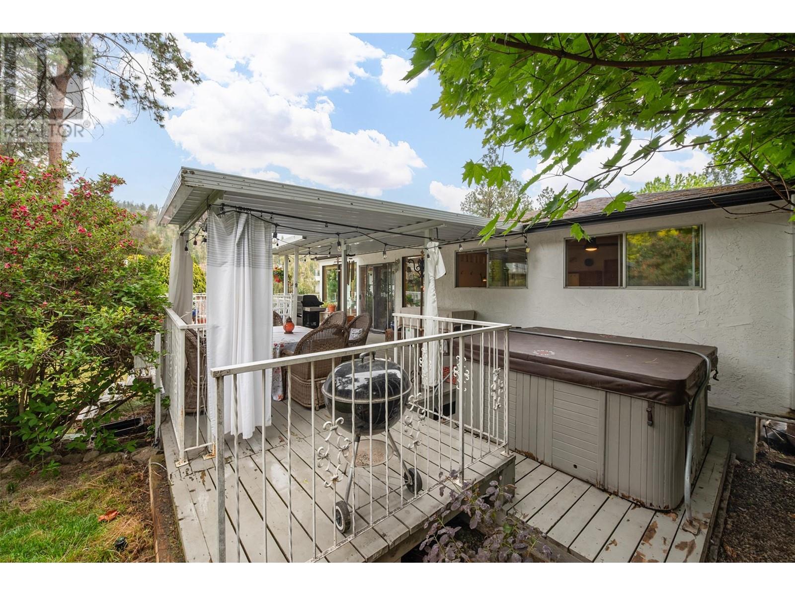 36 Caramillo Road, Kelowna, BC V1V1B3