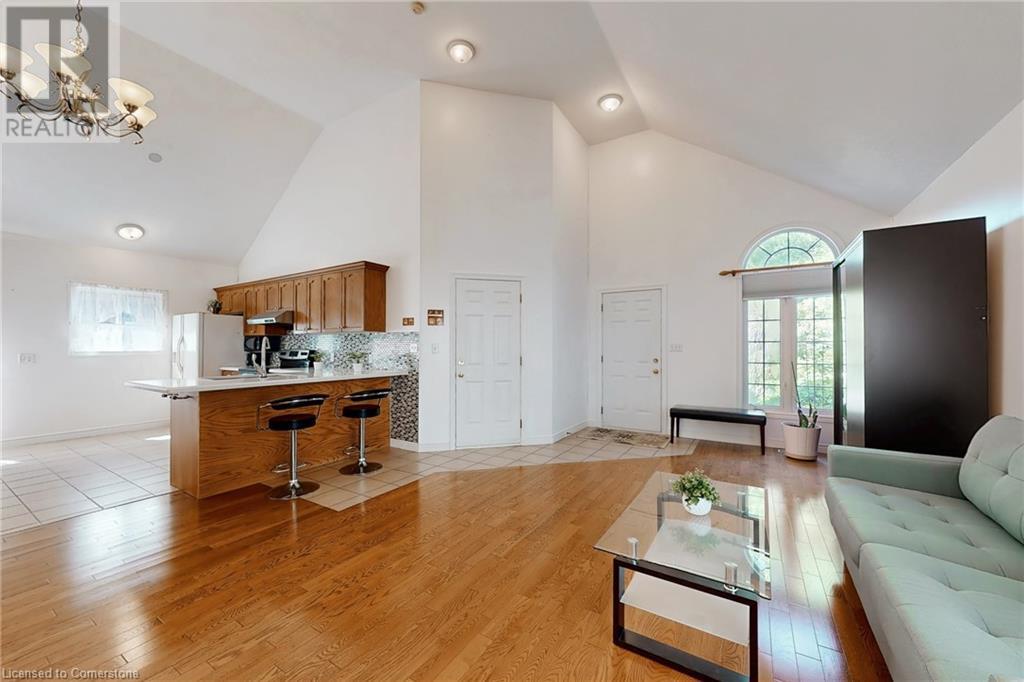 Property at 402 WOODROW Drive image 5