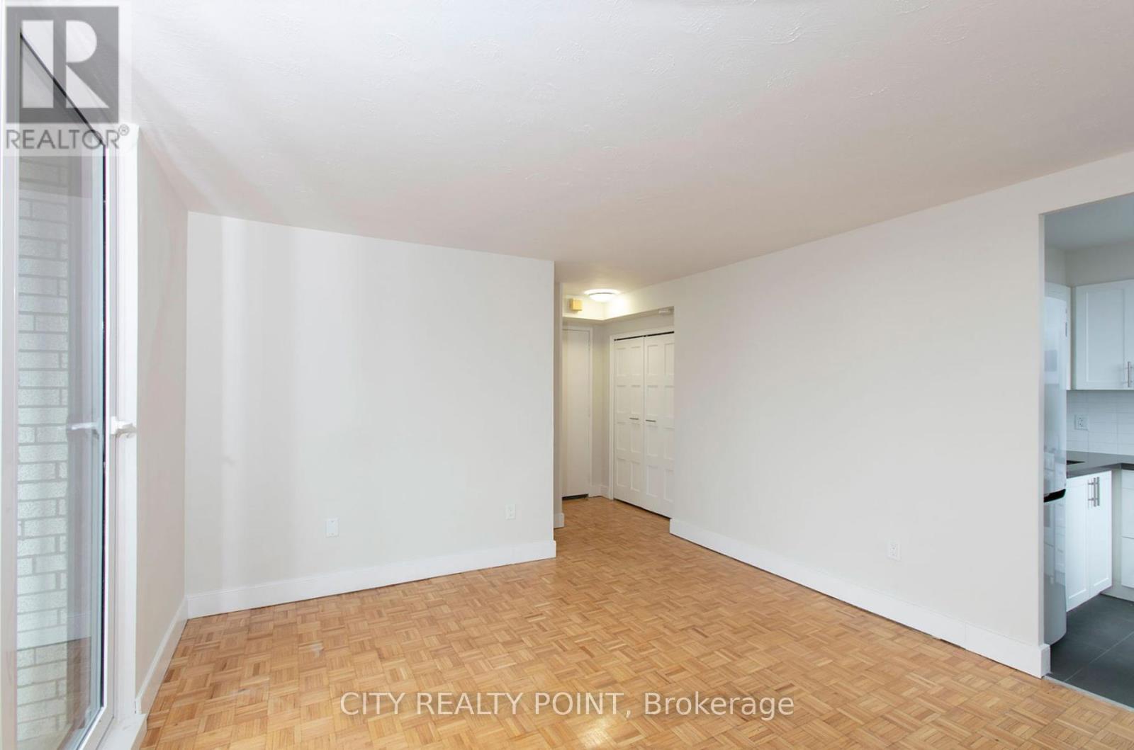 402 - 485 Huron Street, Toronto, Ontario  M5R 2R5 - Photo 4 - C12179587