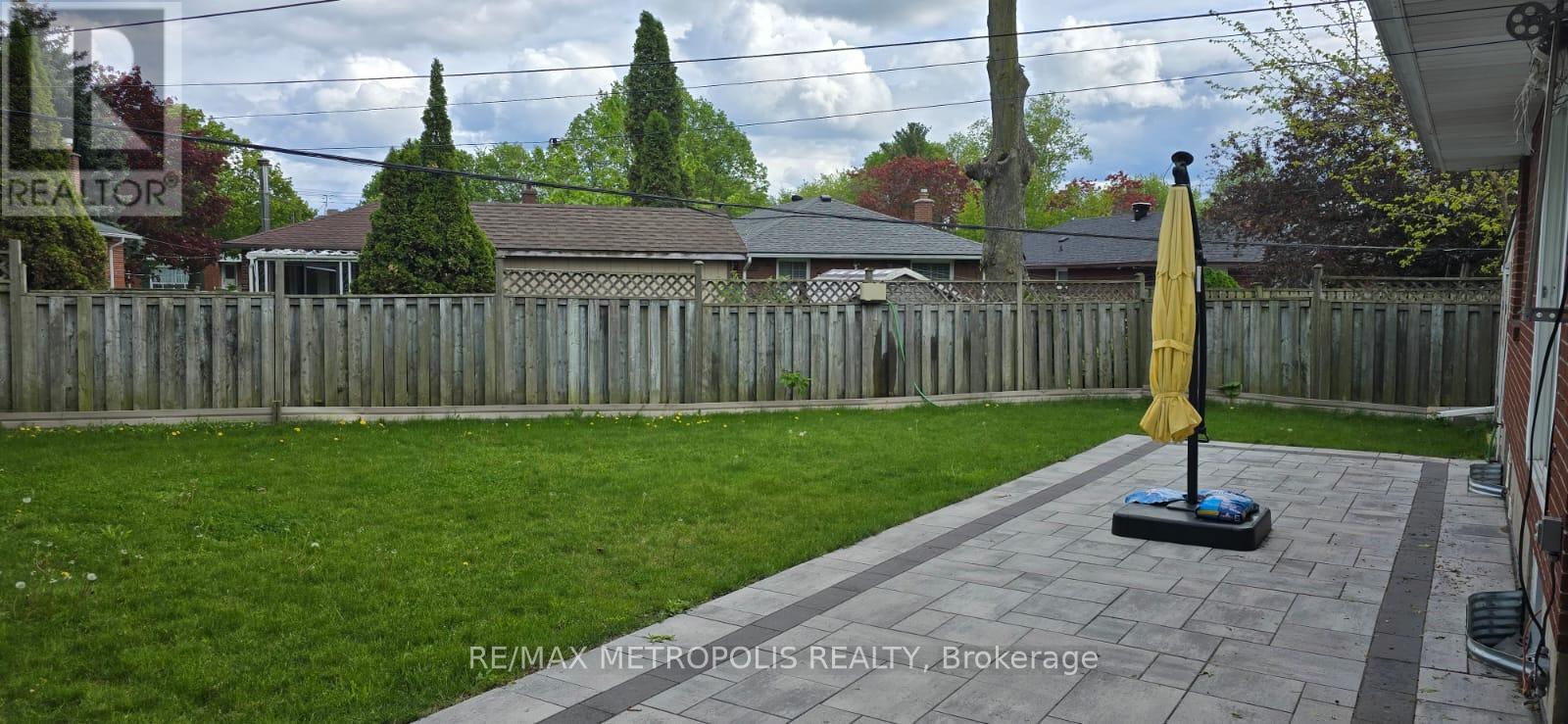 Main - 23 Alanbury Crescent, Toronto, Ontario  M1J 2Y3 - Photo 3 - E12179581