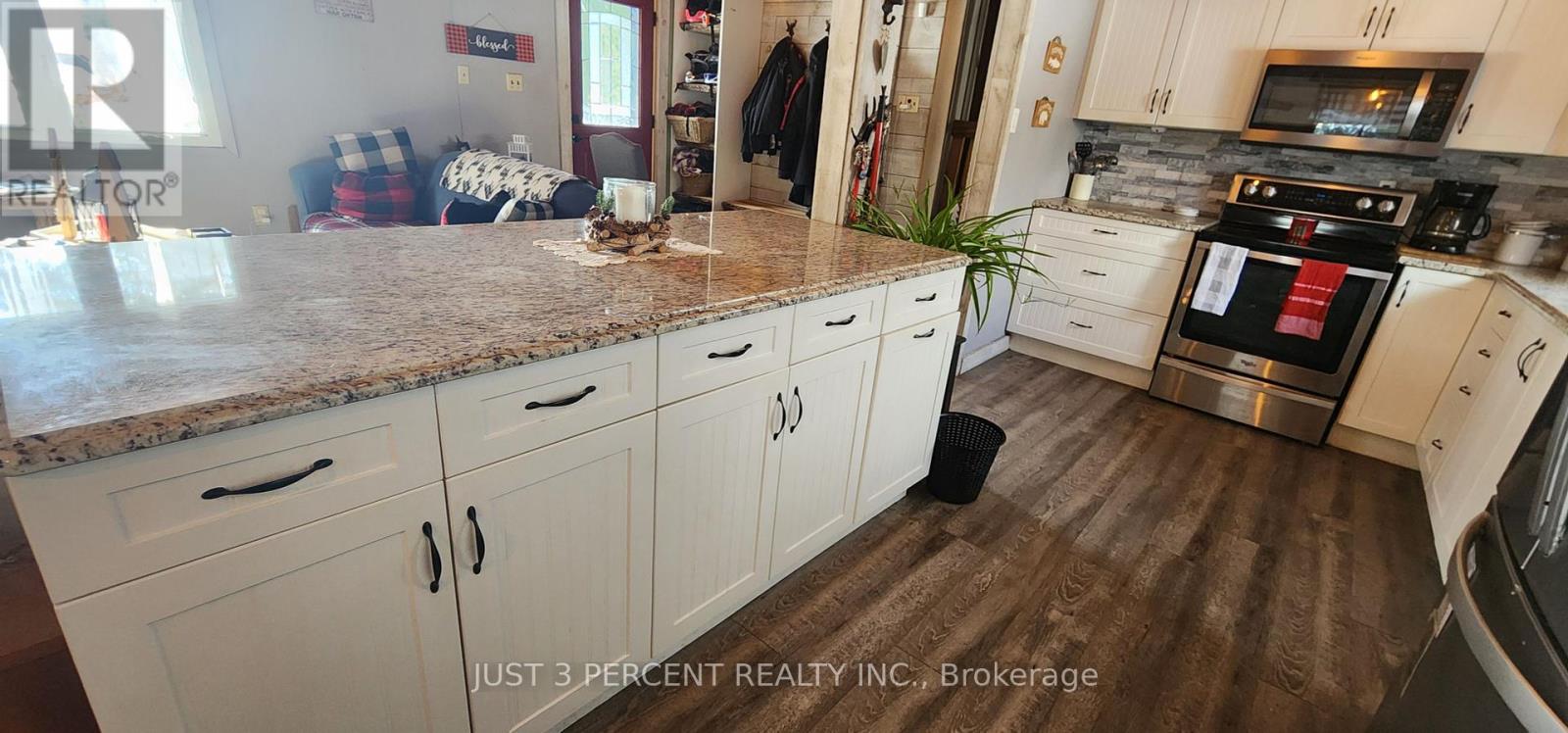 55 Northern Avenue, Trent Lakes, Ontario  K0M 1A0 - Photo 20 - X12179496