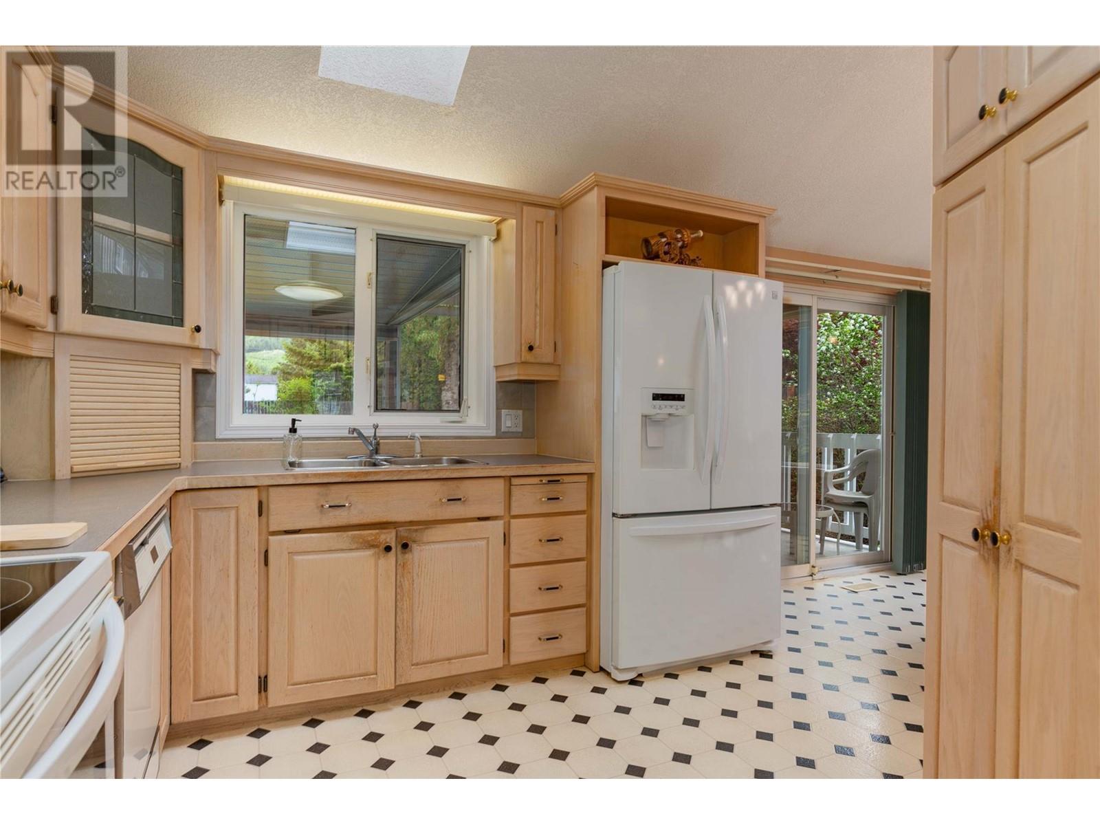 2718 Fir Drive, South Slocan, British Columbia  V0G 2G1 - Photo 21 - 10346313