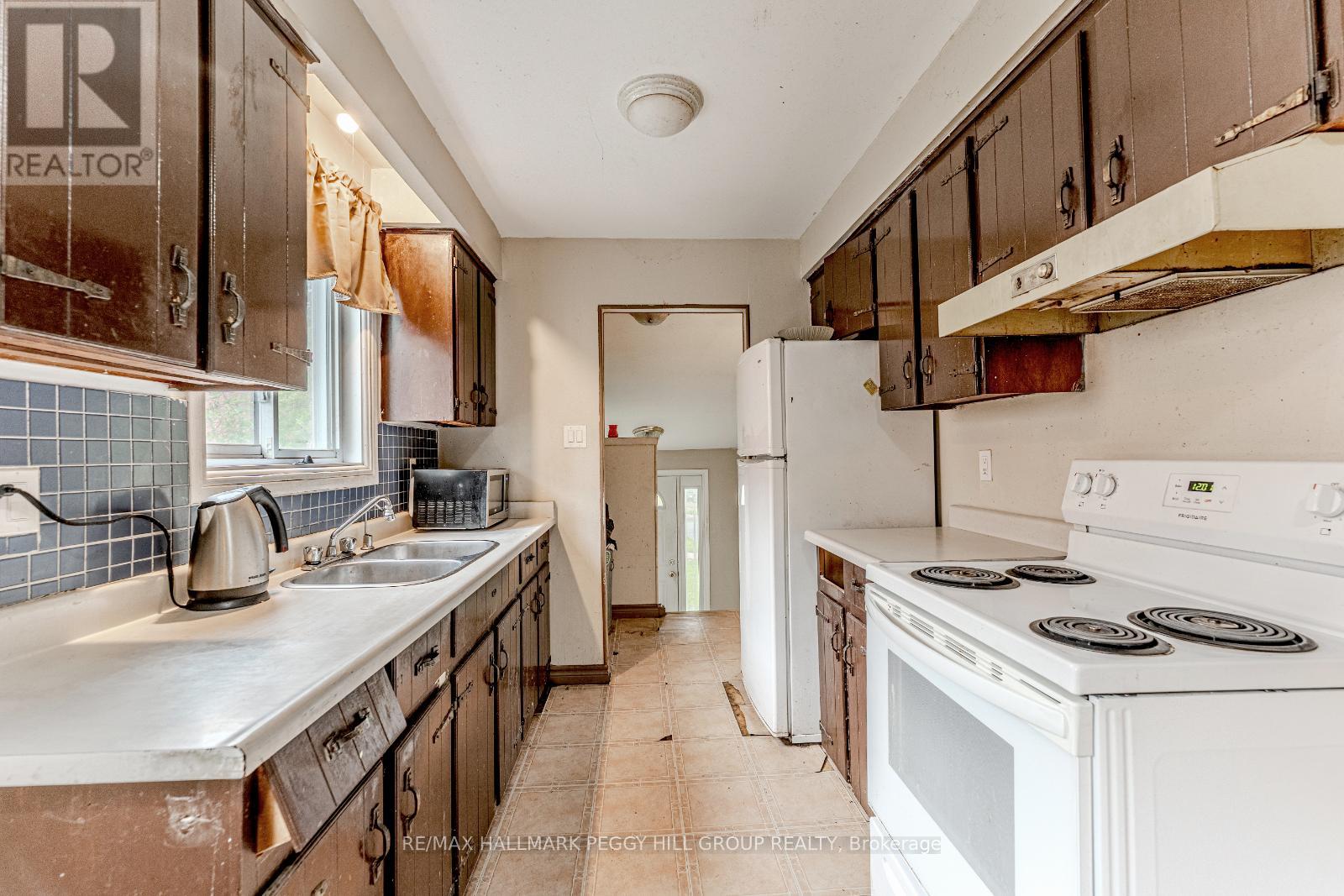 Property at 70 HIGHCROFT ROAD image 5