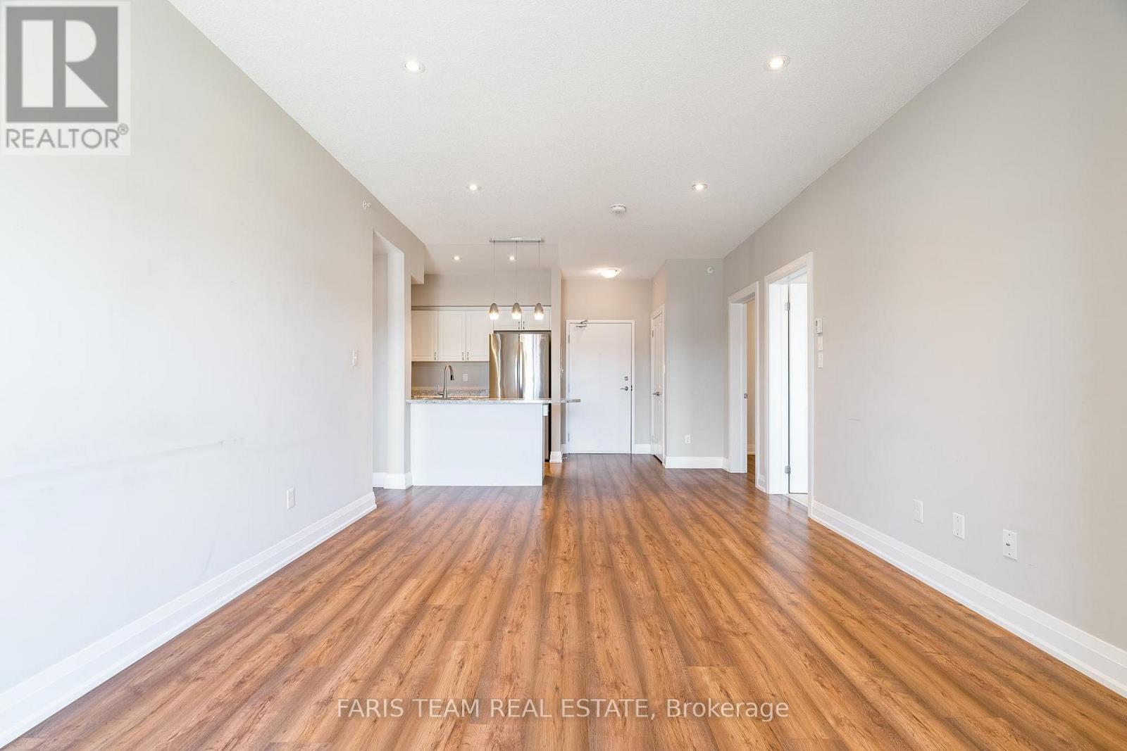 206 - 299 Cundles Road E, Barrie, Ontario  L4M 0K9 - Photo 12 - S12179638