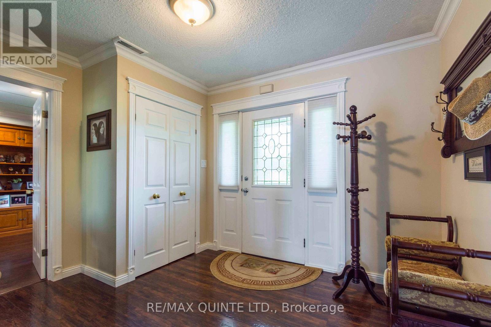 Property at 273 FARNHAM ROAD image 4