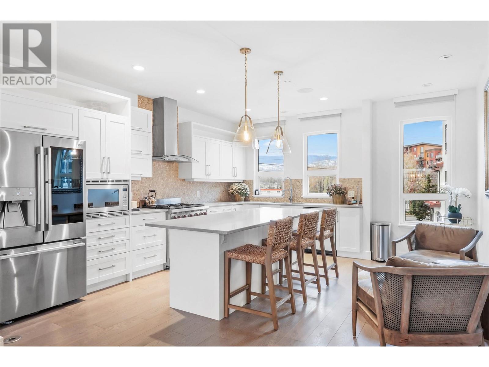 Property at 3756 Lakeshore Road Unit# 13 image 3